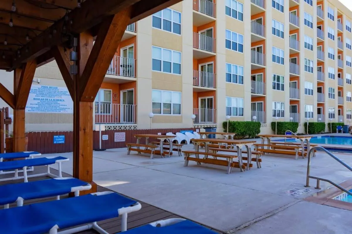 Property building in Gulfview II #604