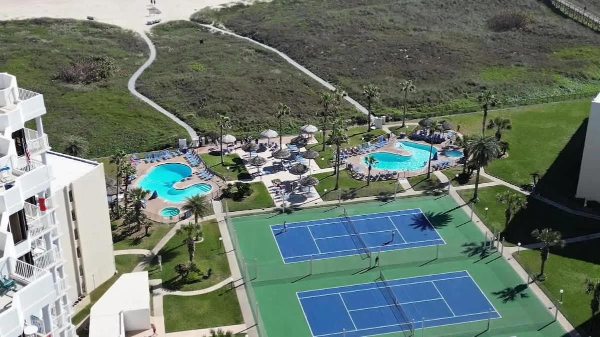 Swimming pool in Saida Royale 9039