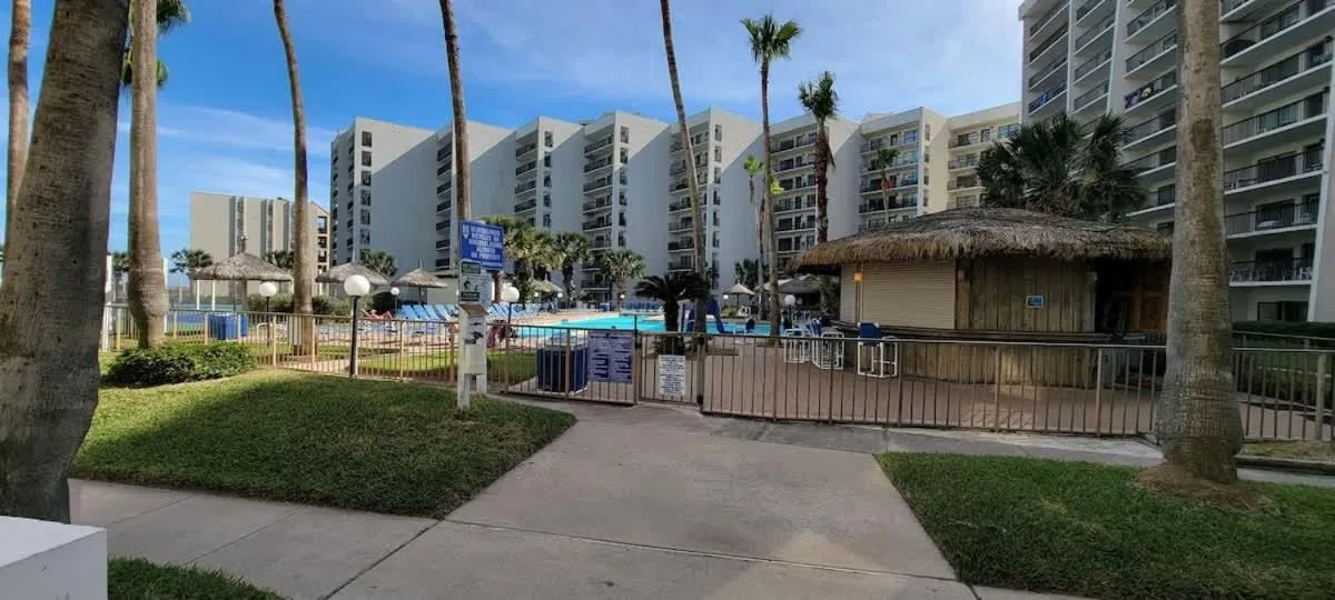 Swimming pool in Saida Royale 9039