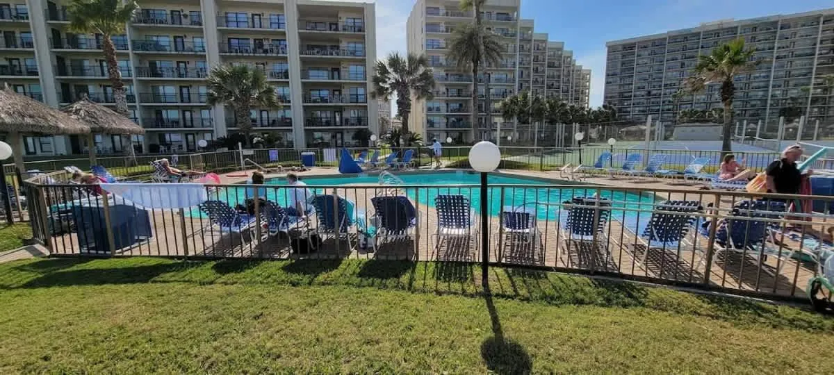 Swimming pool in Saida Royale 9039