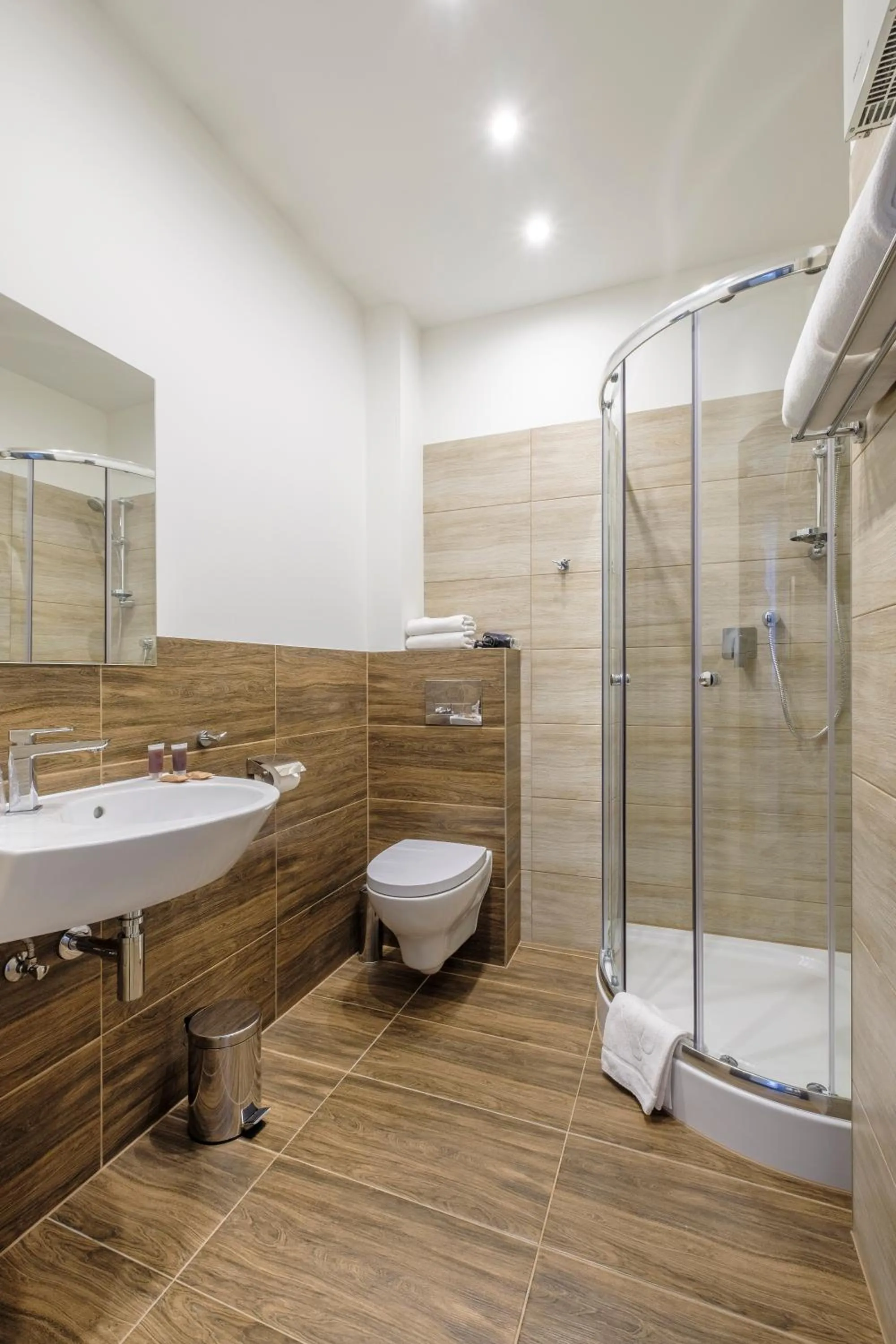 Bathroom in Hotel Reytan