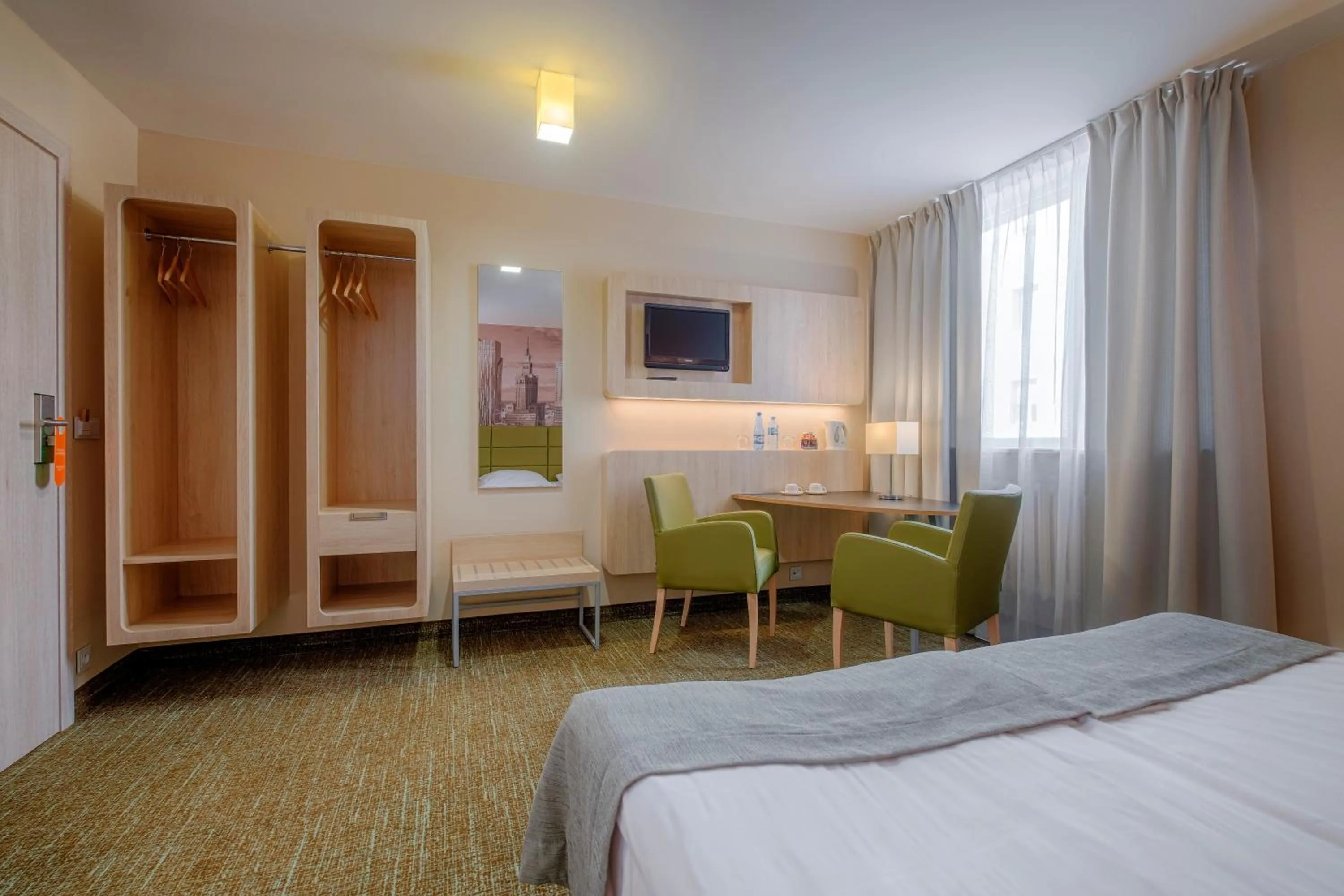 Bedroom, Bed in Hotel Reytan