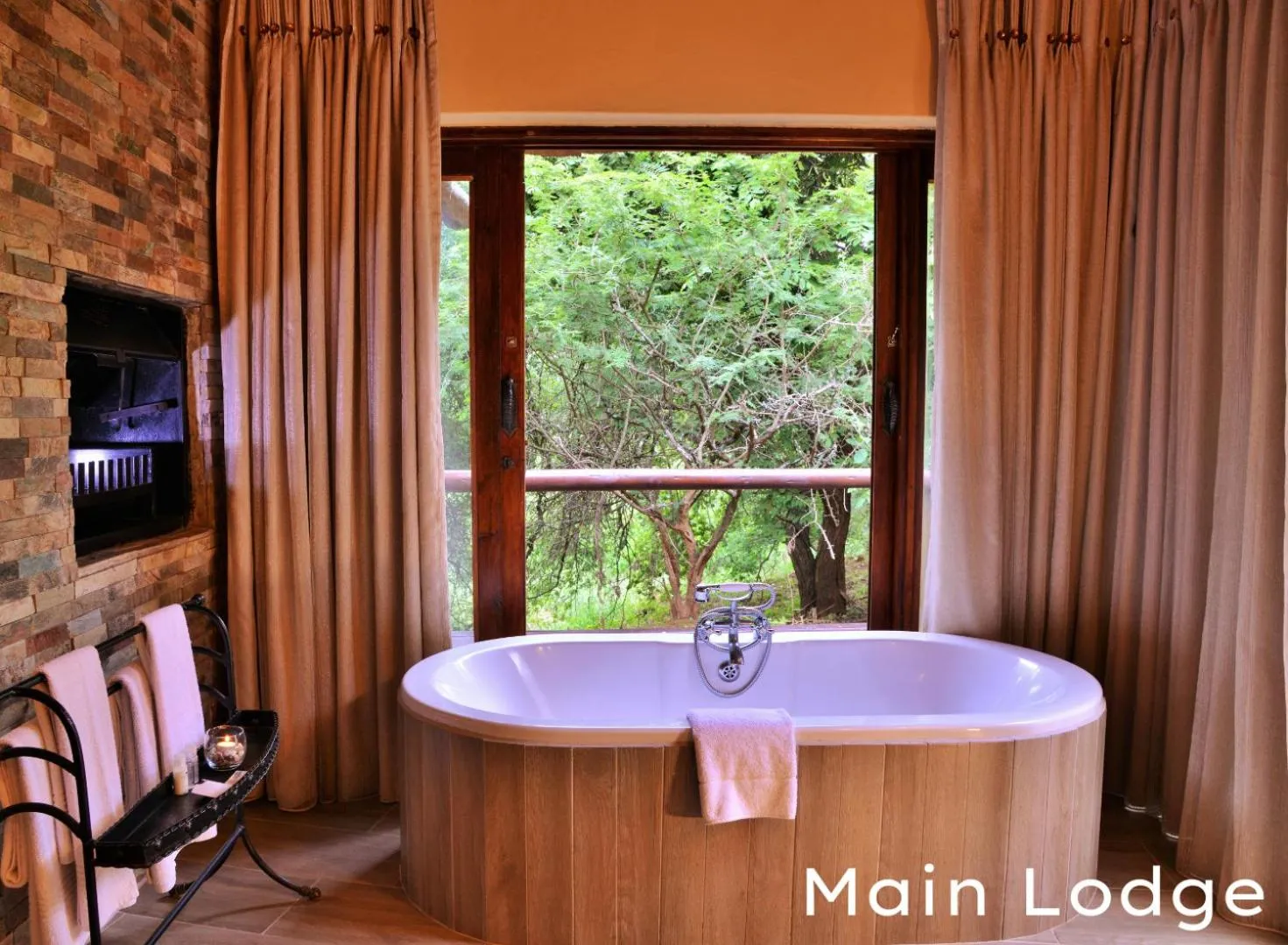 Bathroom in Shishangeni Lodge In Kruger National Park