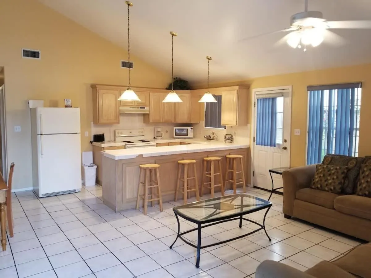 Kitchen or kitchenette in Blue Siren House