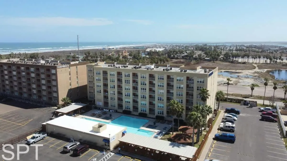 Swimming pool in Gulfview I #205