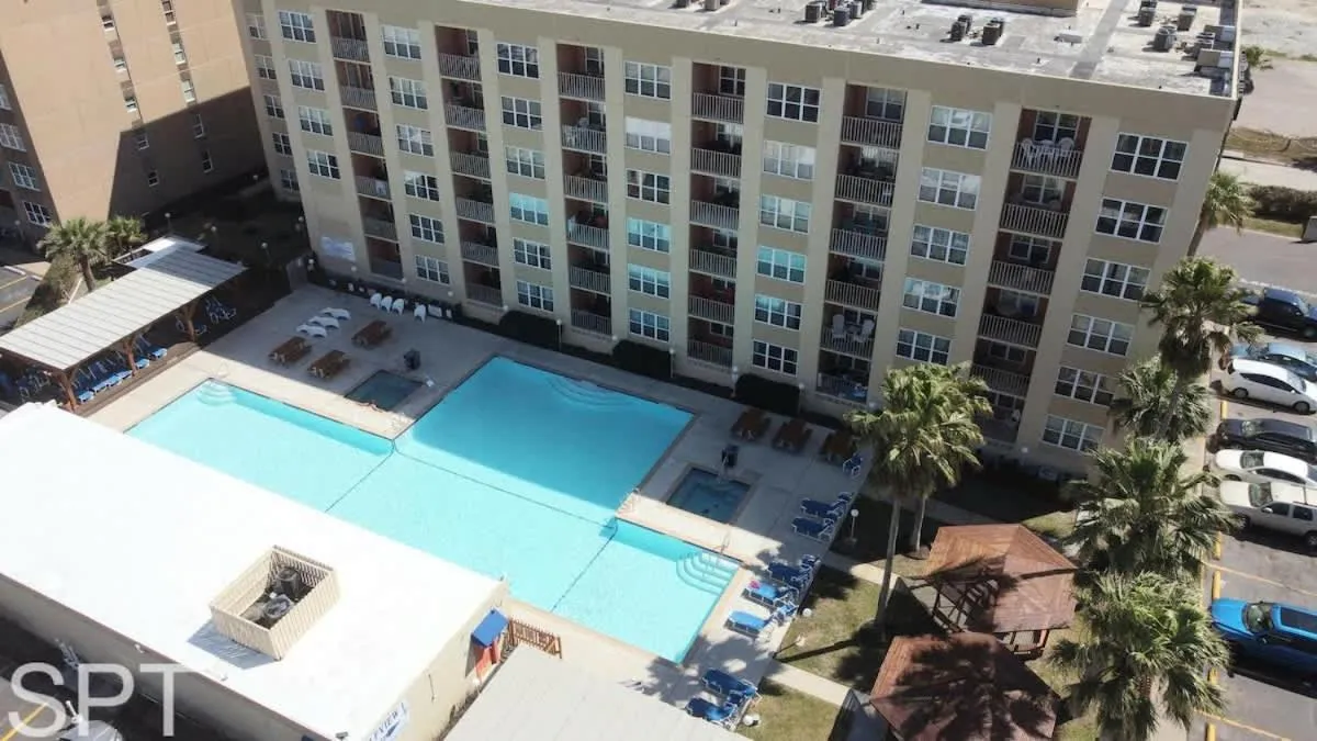 Swimming pool in Gulfview I #205