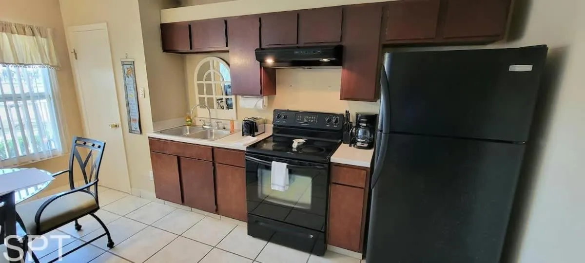 Kitchen or kitchenette in Gulfview I #205