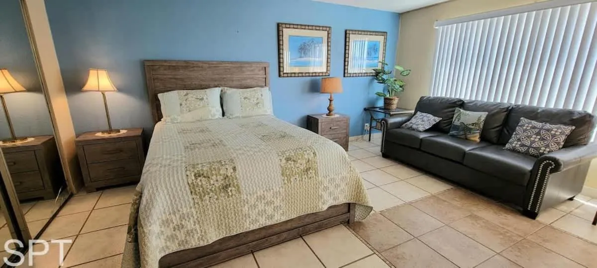 Bed in Gulfview I #205