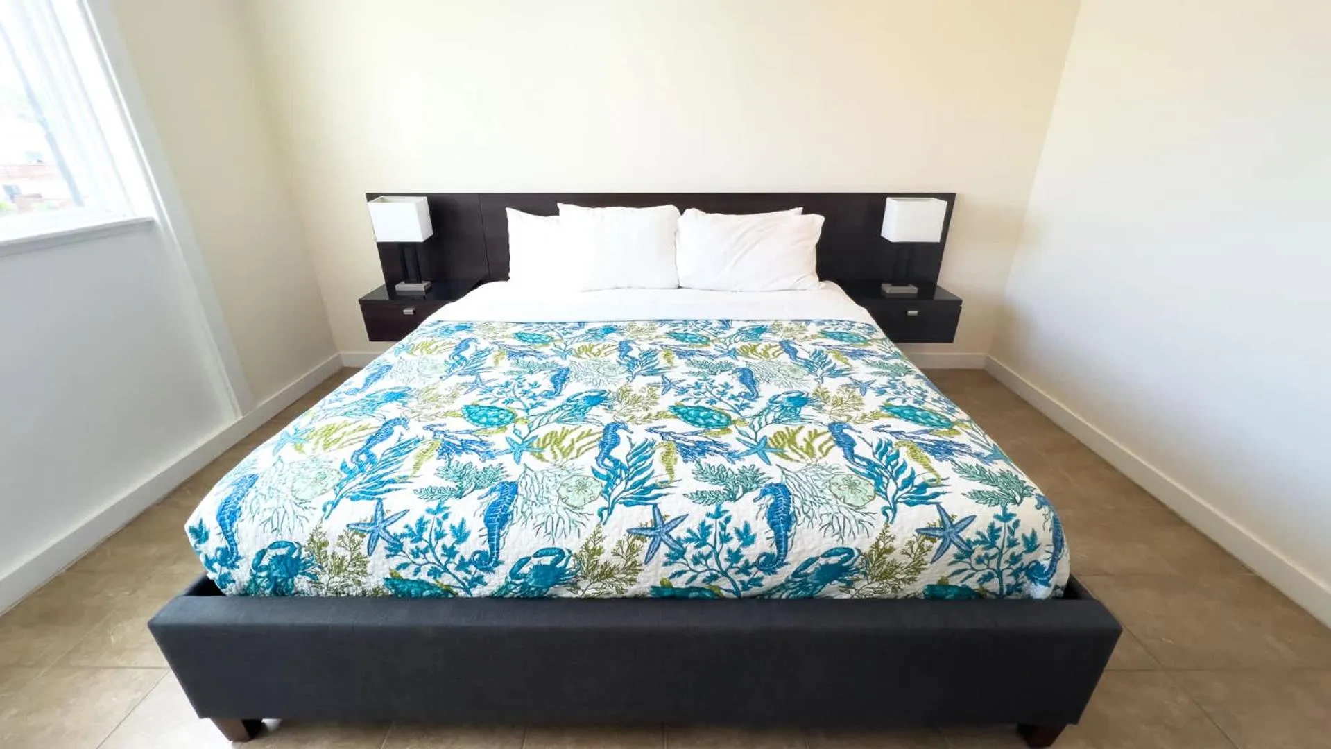 Bed in La Internacional 313