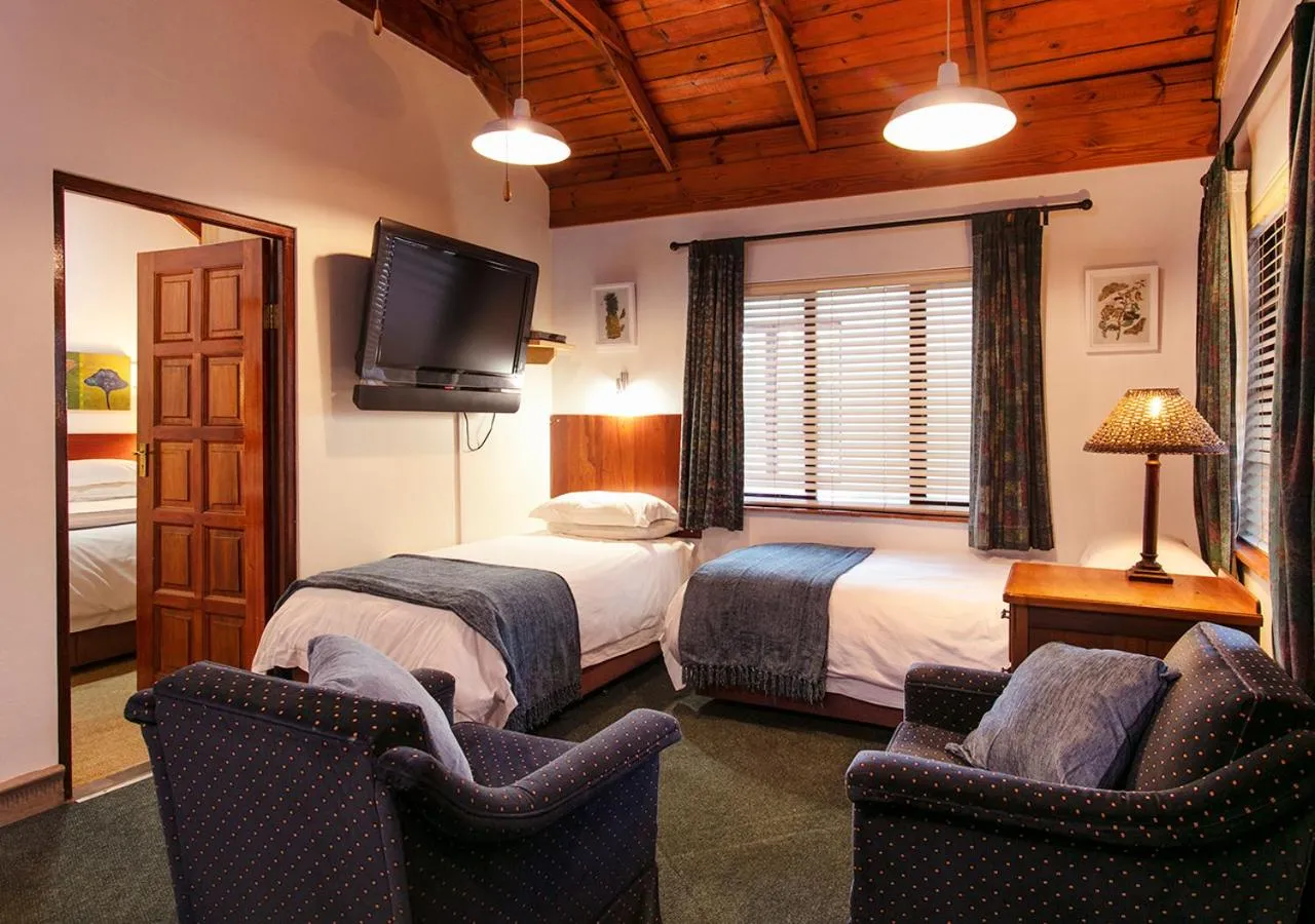 Bed in Waterkloof Apartments