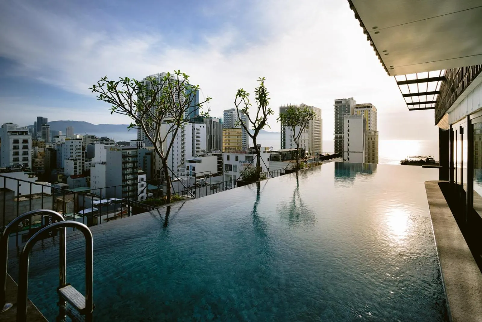 Swimming pool in LIVIE Da Nang An Thuong