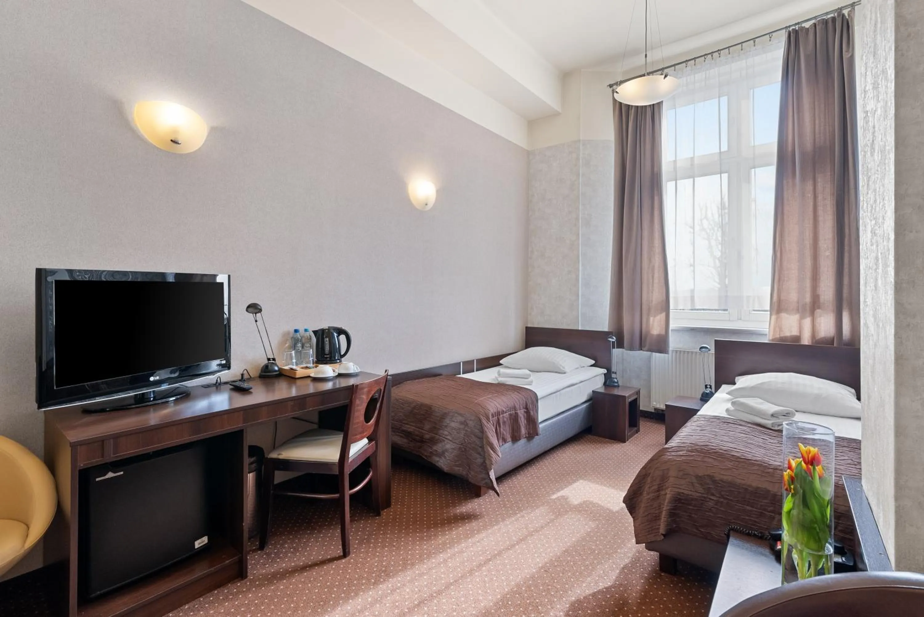 Property building, Bed in Hotel Diament Economy Gliwice