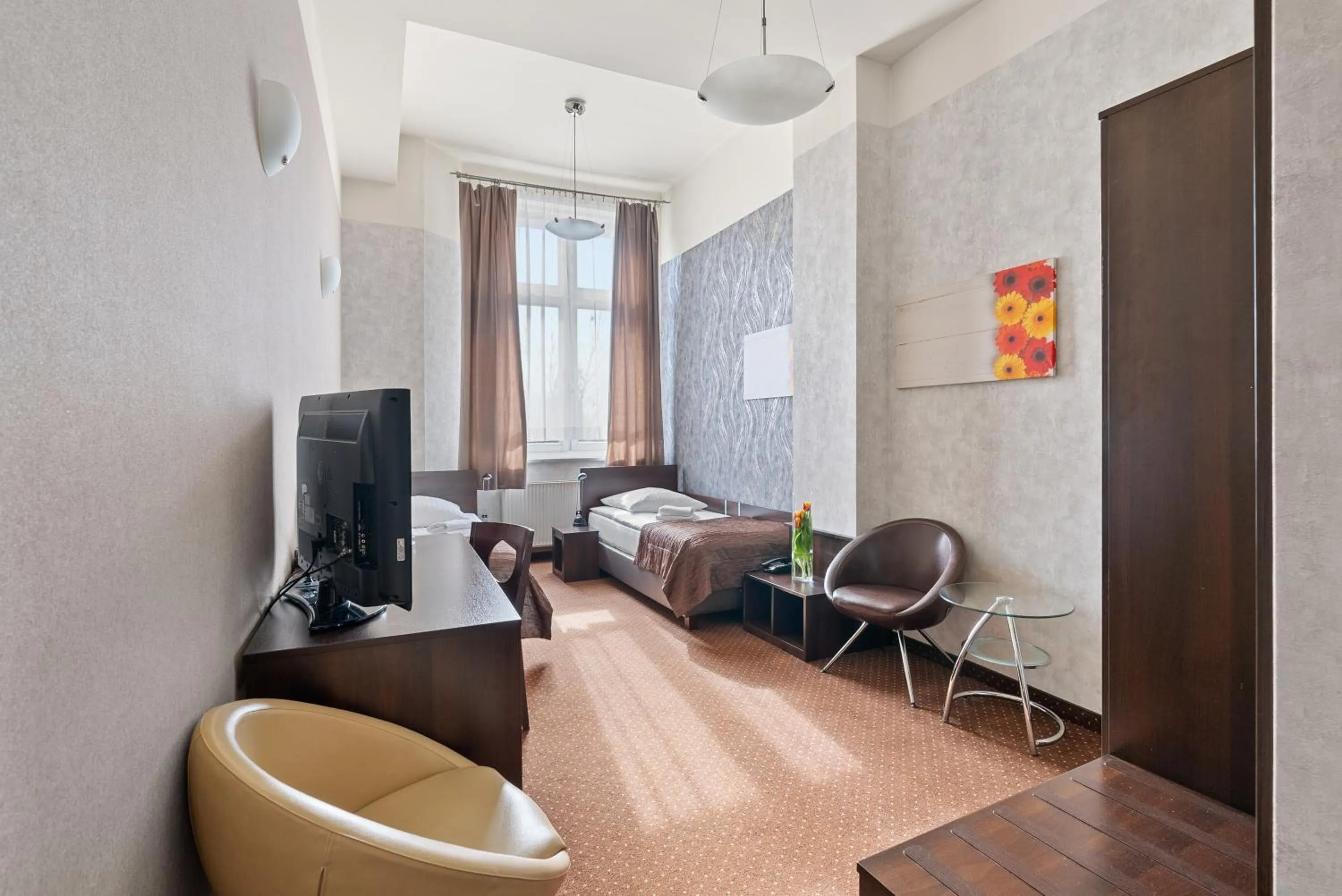 TV and multimedia, Bed in Hotel Diament Economy Gliwice