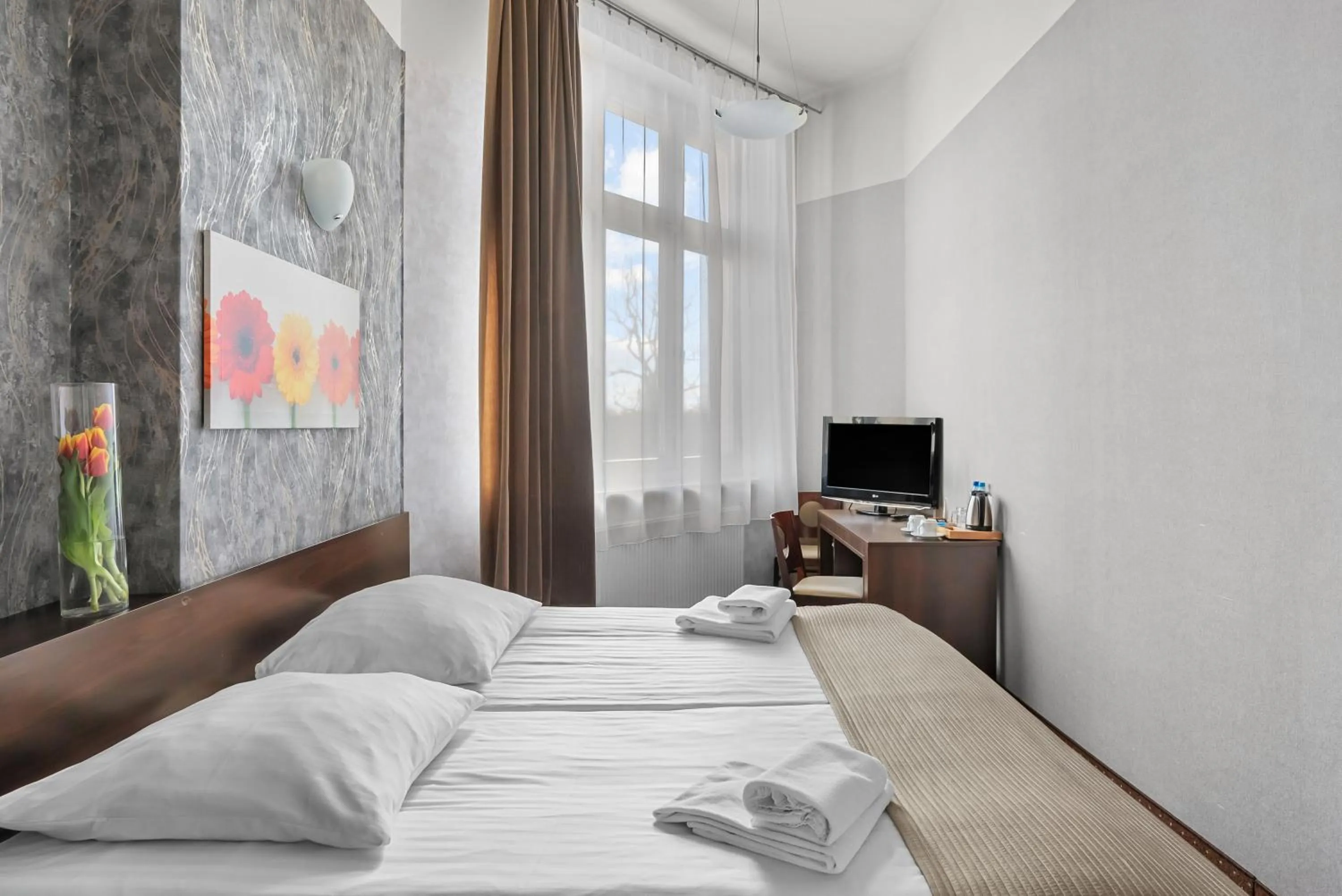 Bed in Hotel Diament Economy Gliwice