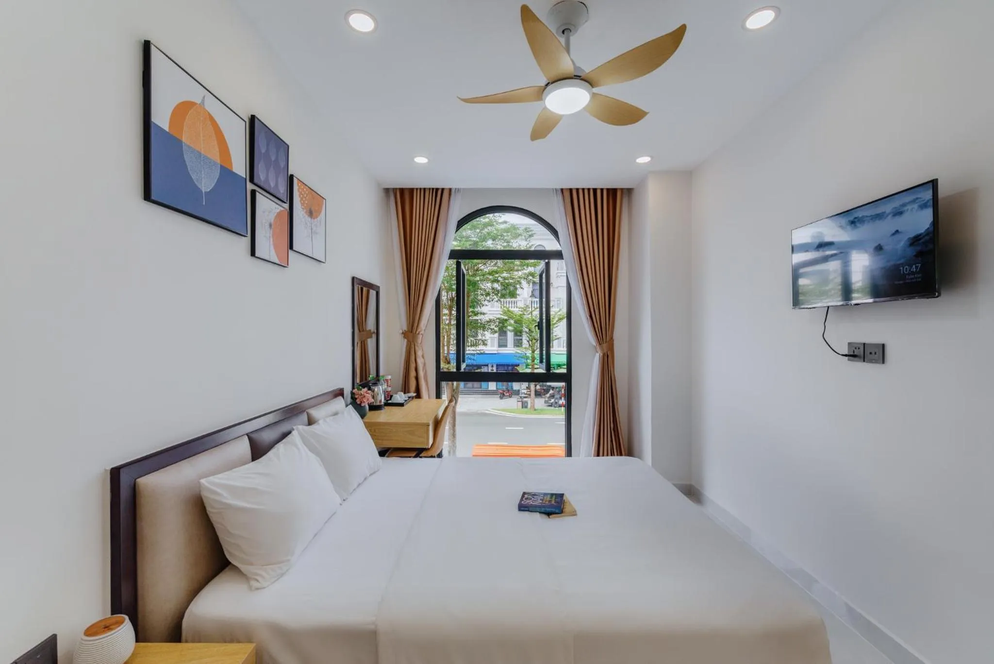 Bedroom, Bed in Lalisa Hotel Grand World Phu Quoc