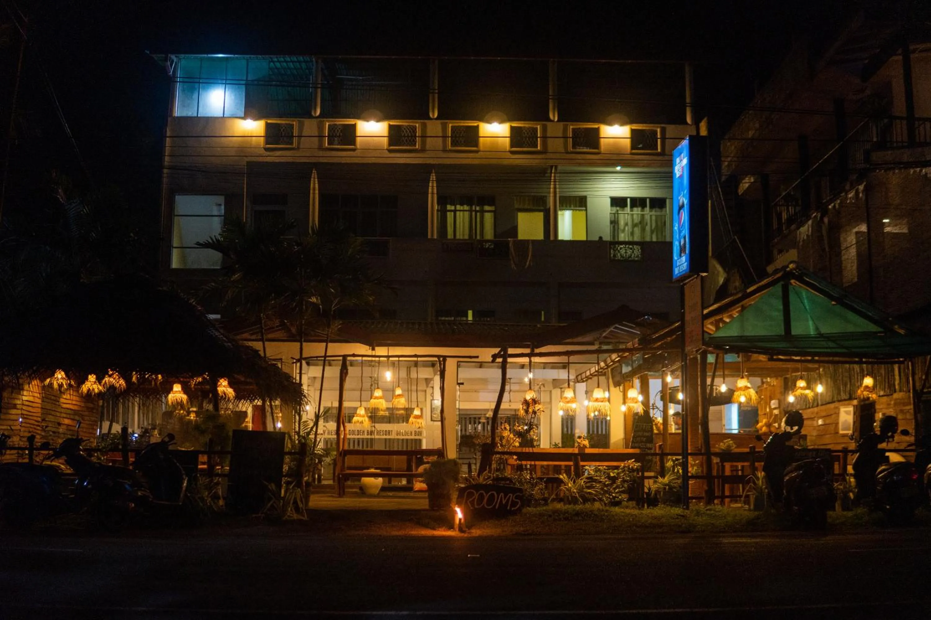 Property building in New Golden Bay Resort Weligama