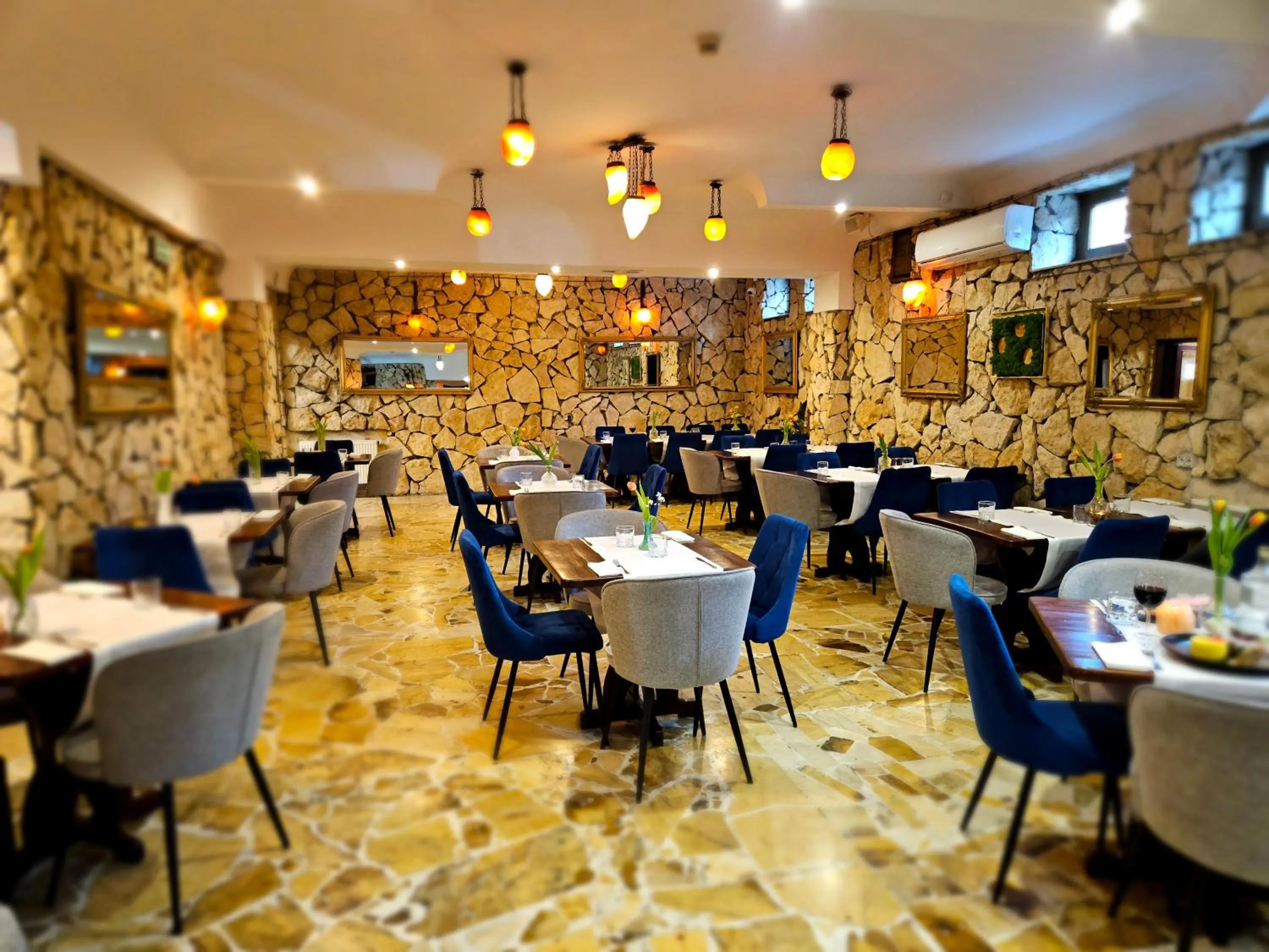 Restaurant/places to eat in Hotel Galicja SPA Wieliczka