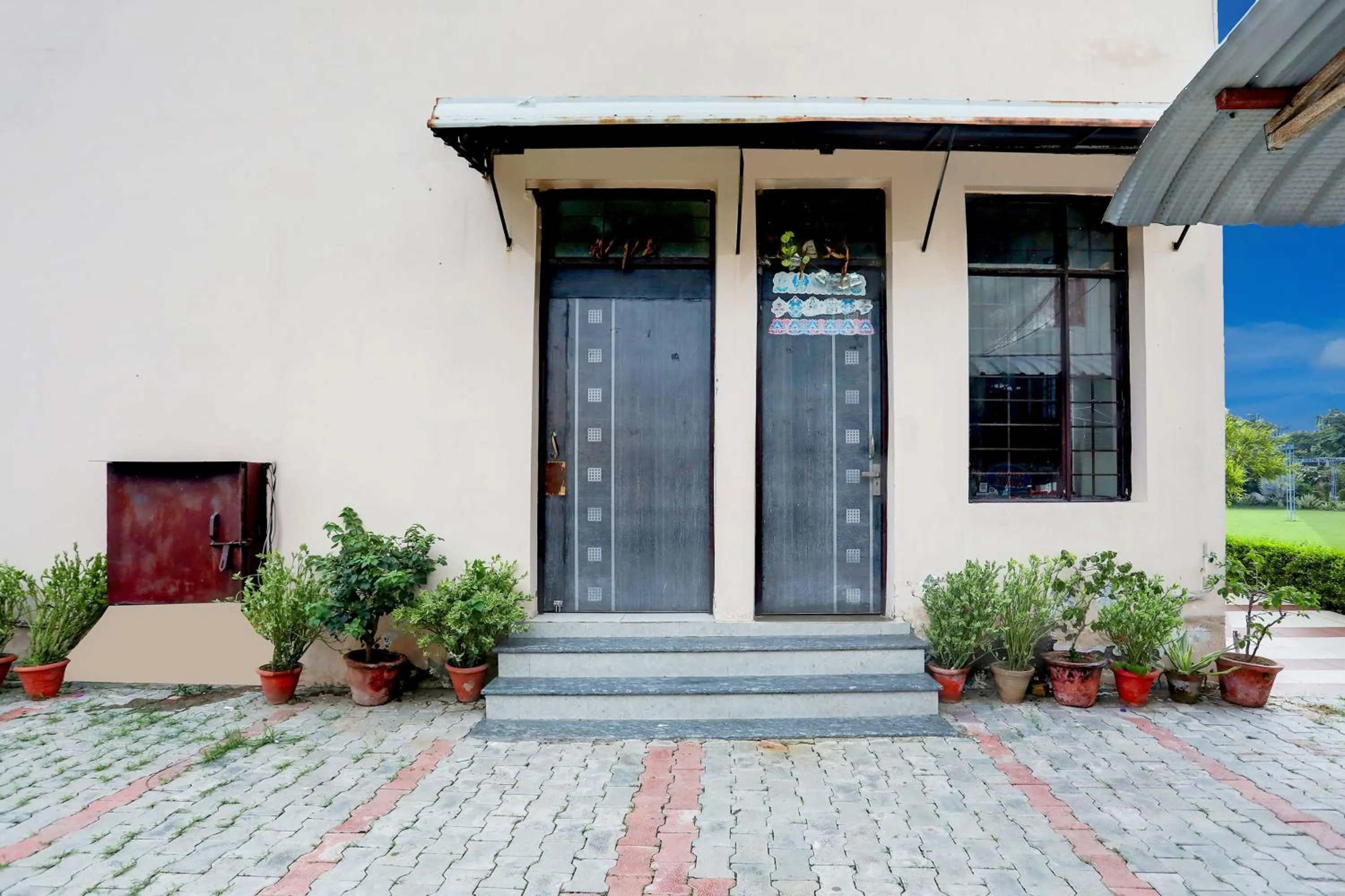 Facade/entrance in SPOT ON Prithvi Garden