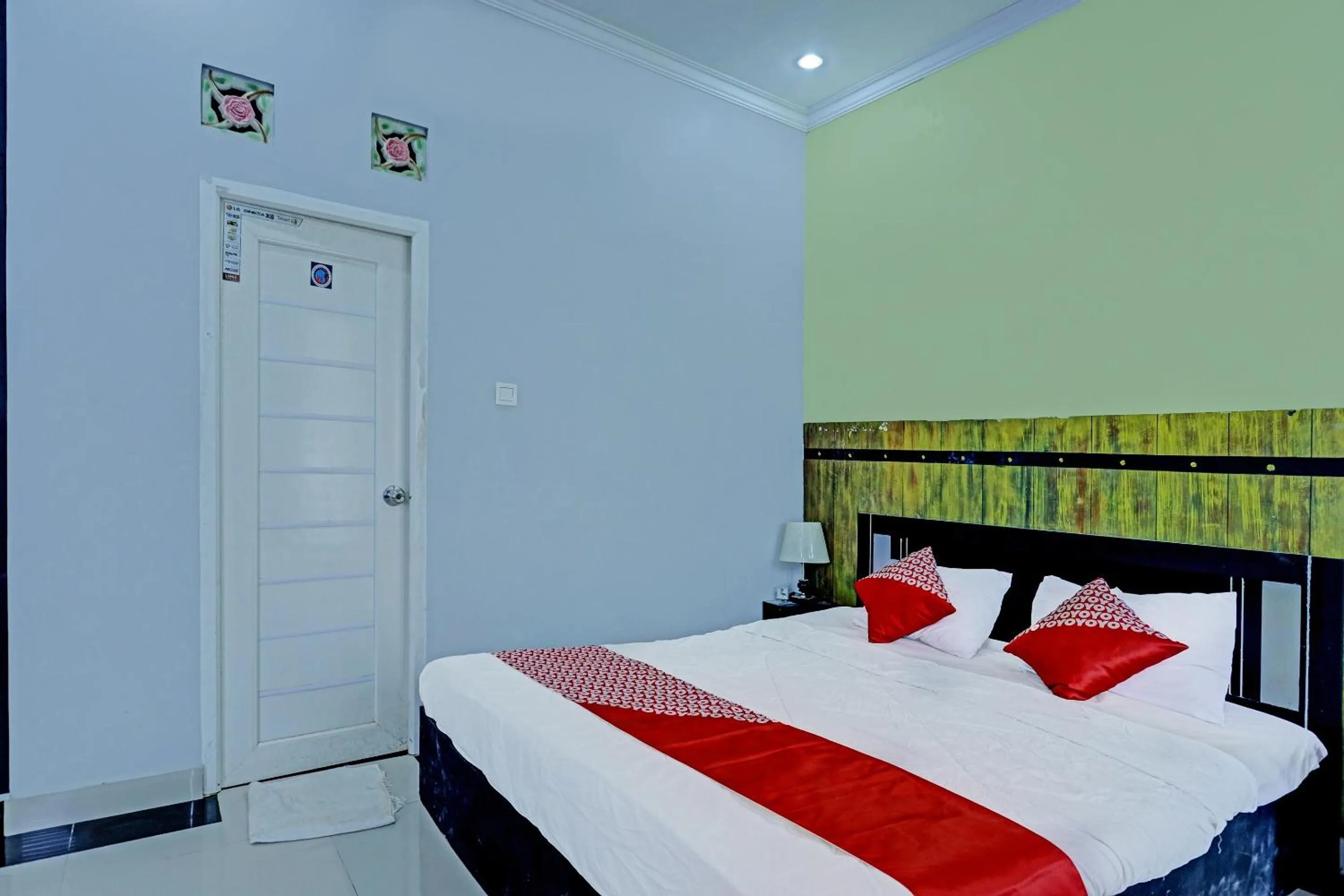 Bedroom, Bed in Hotel O Lia Stay Syariah