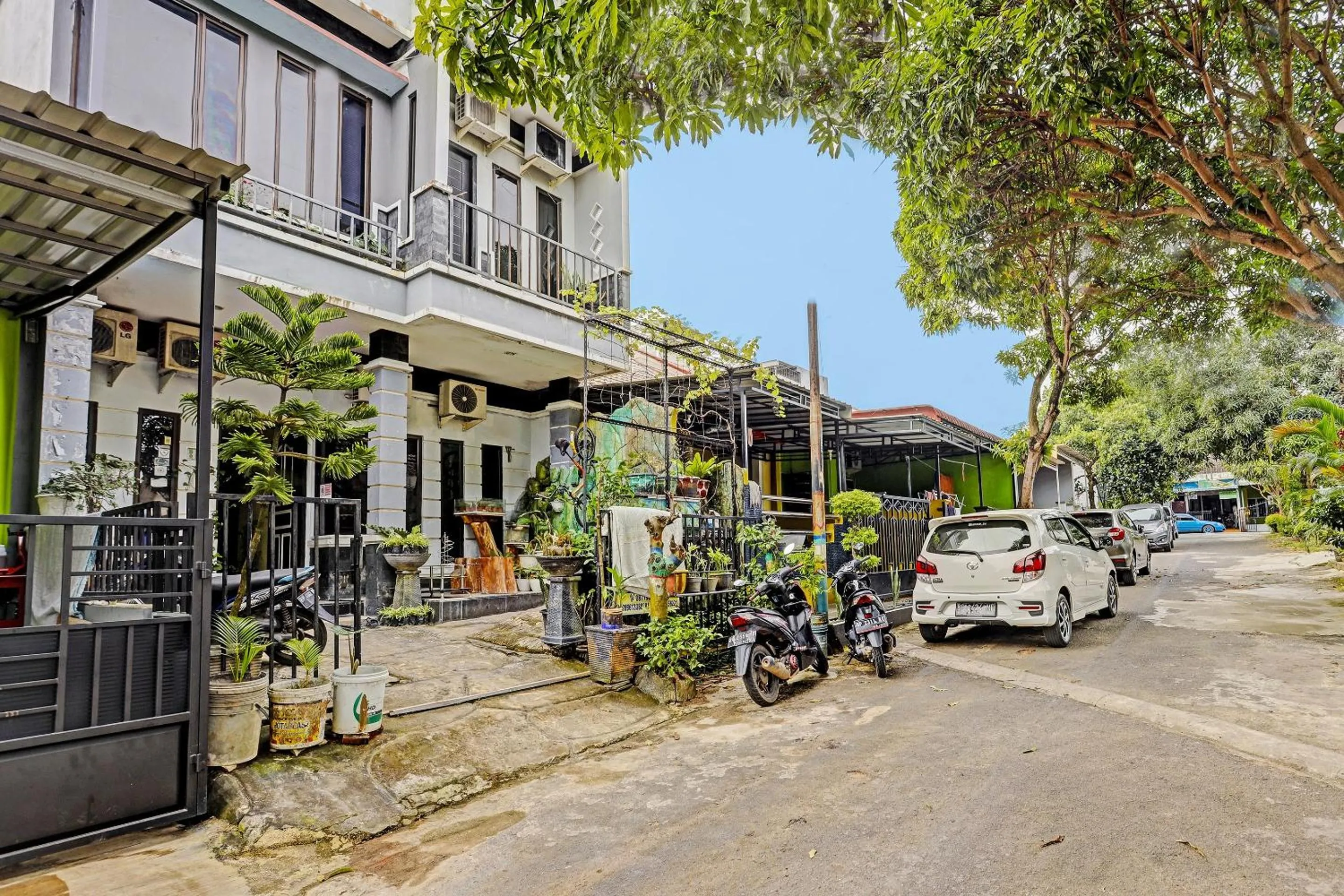 Facade/entrance in Hotel O Lia Stay Syariah