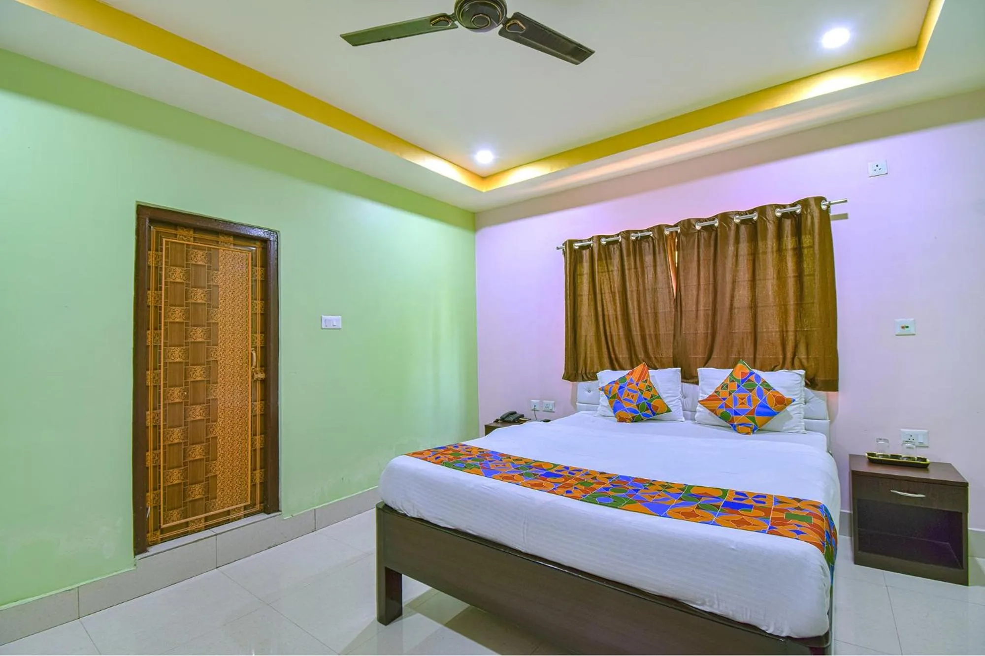 Bed in FabHotel Knight Airways - Nr Guwahati Airport