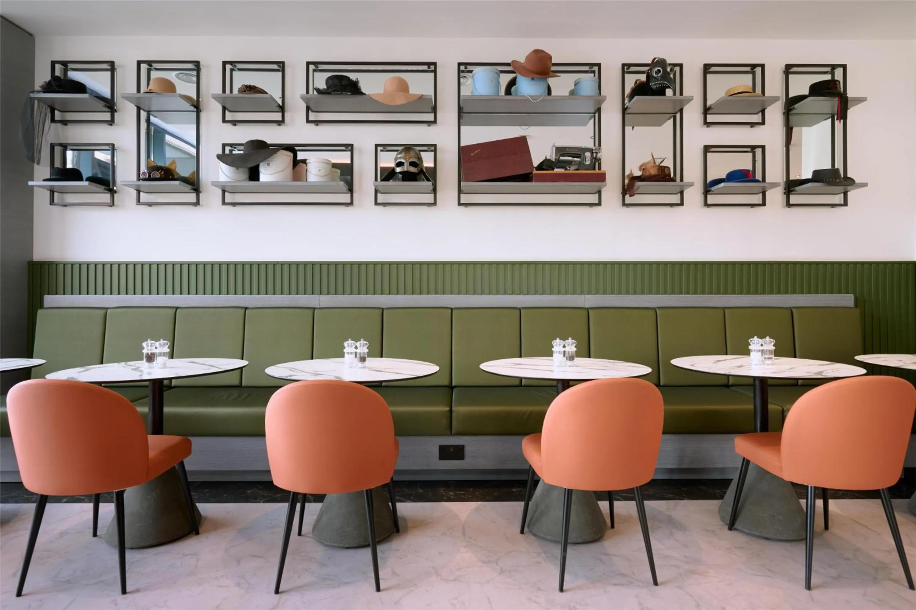 Restaurant/places to eat in Spark by Hilton Luton