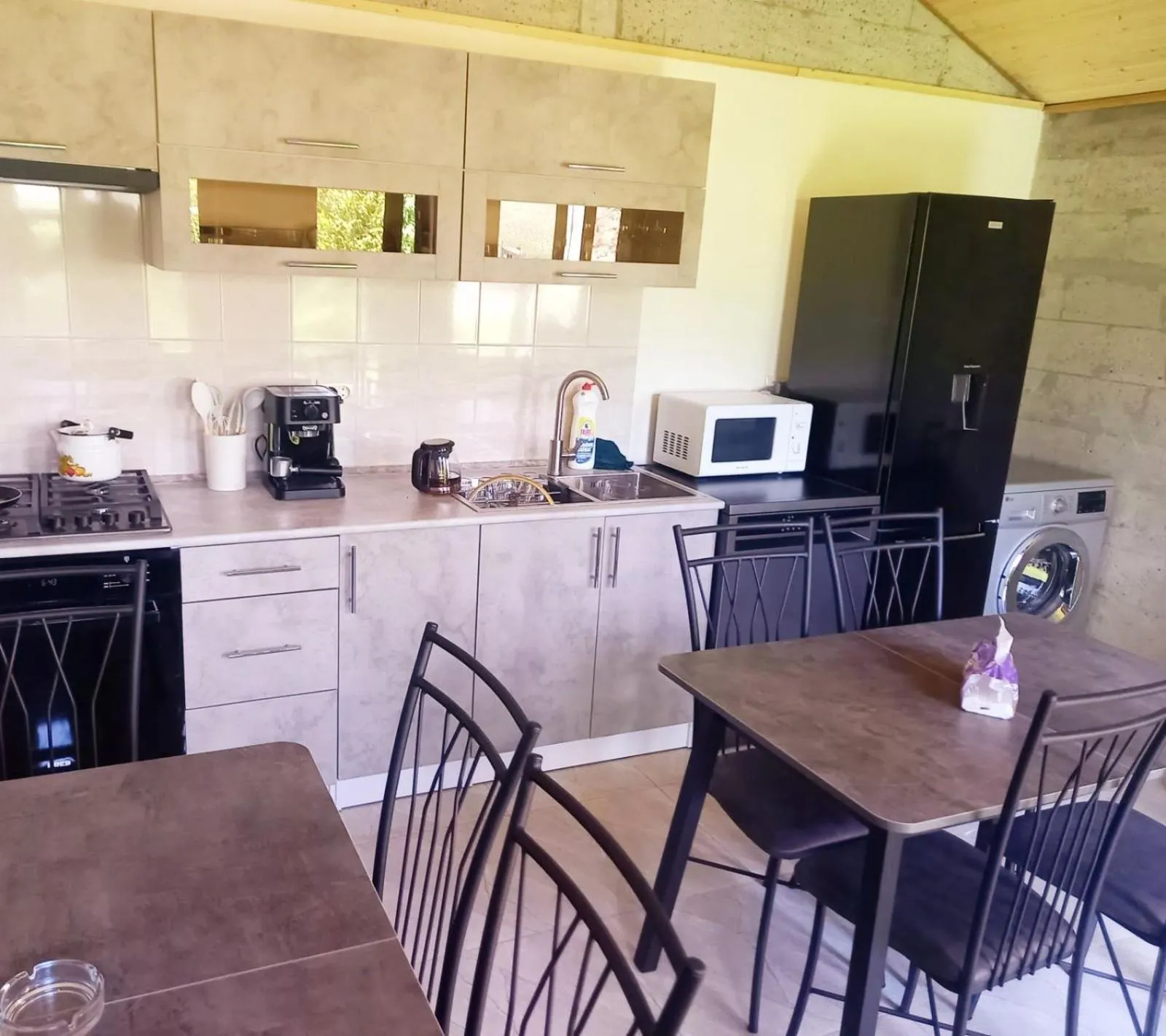 kitchen in Guest House Ijevan's Garden