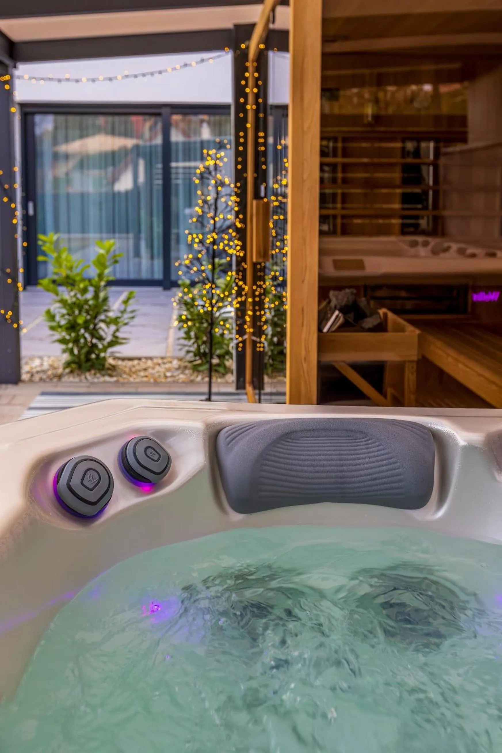 Hot Tub in Lake Spirit Boutique Apartments