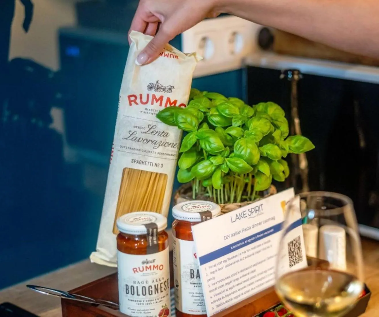 Food and drinks in Lake Spirit Boutique Apartments