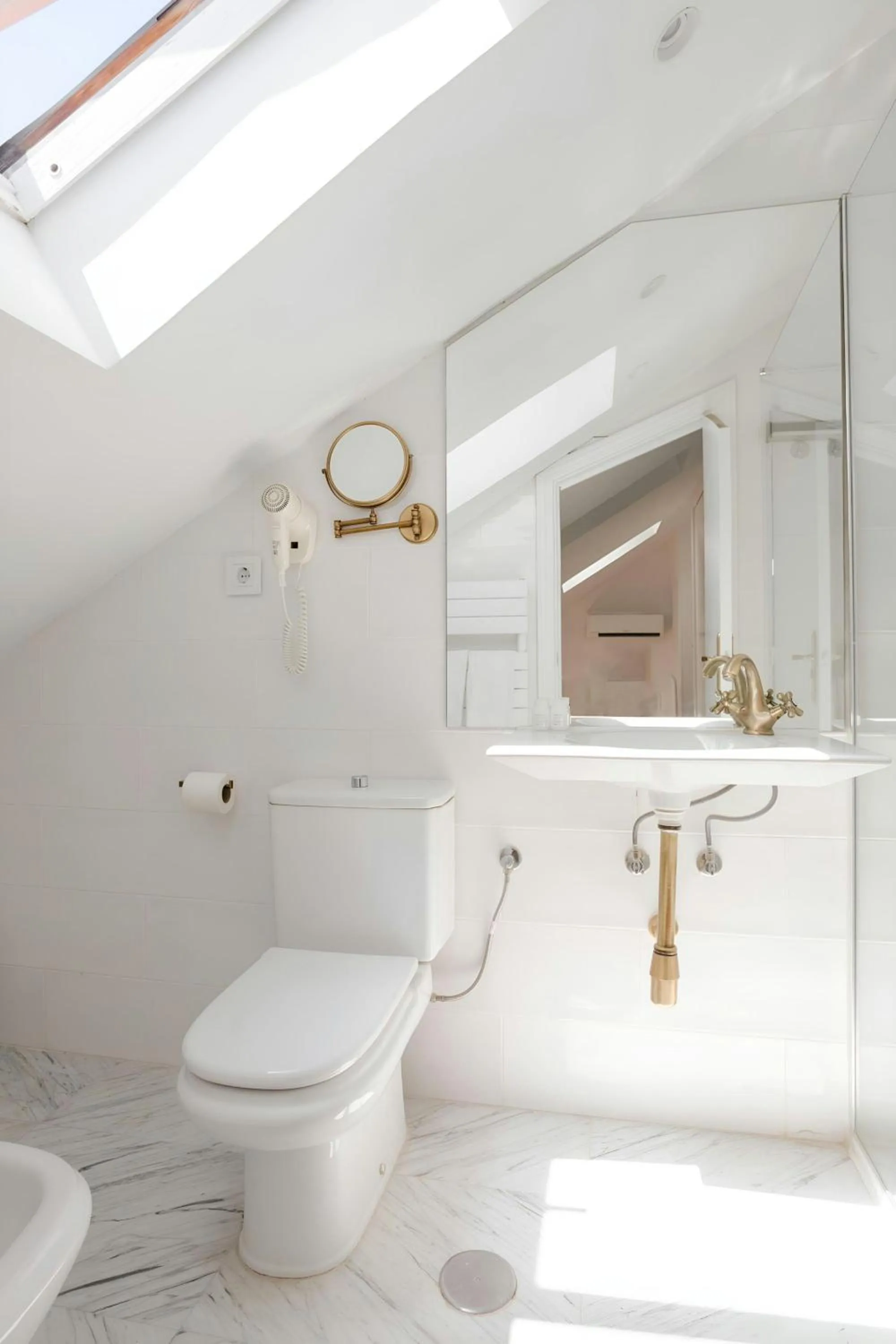 Bathroom in Sonder by Marriott Bonvoy Santa Ana Apartments Las Letras