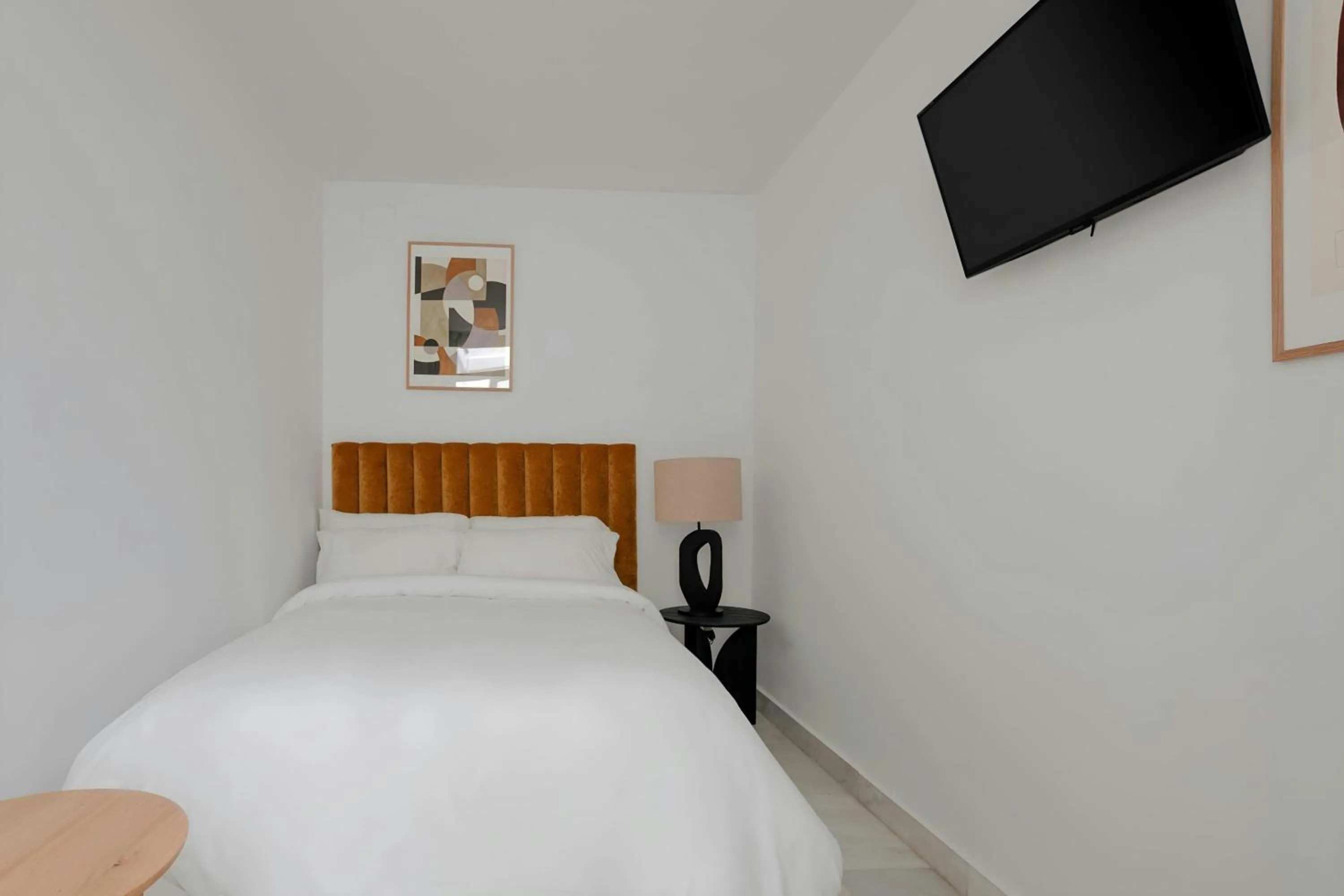 Bedroom, Bed in Sonder by Marriott Bonvoy Santa Ana Apartments Las Letras