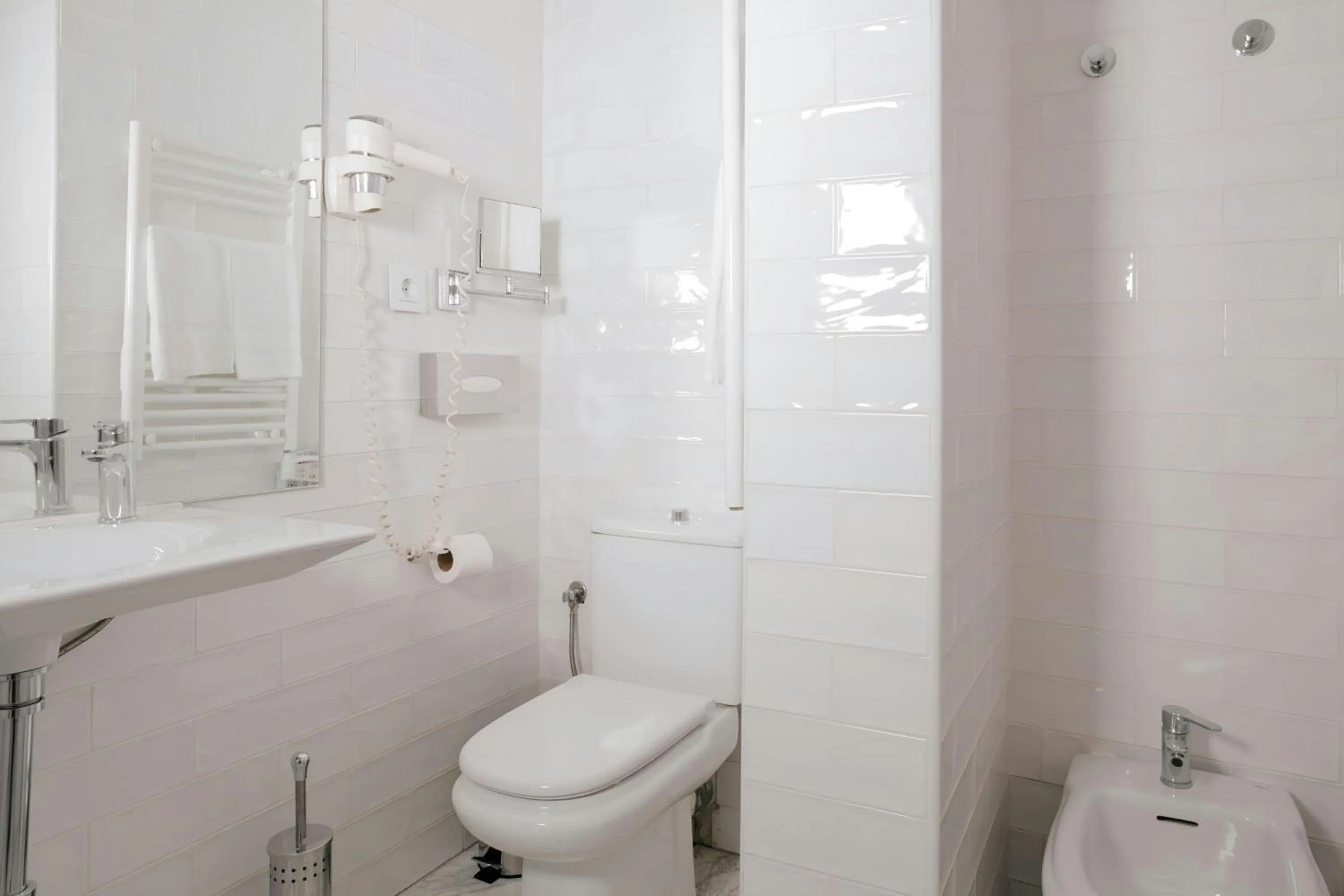 Bathroom in Sonder by Marriott Bonvoy Santa Ana Apartments Las Letras