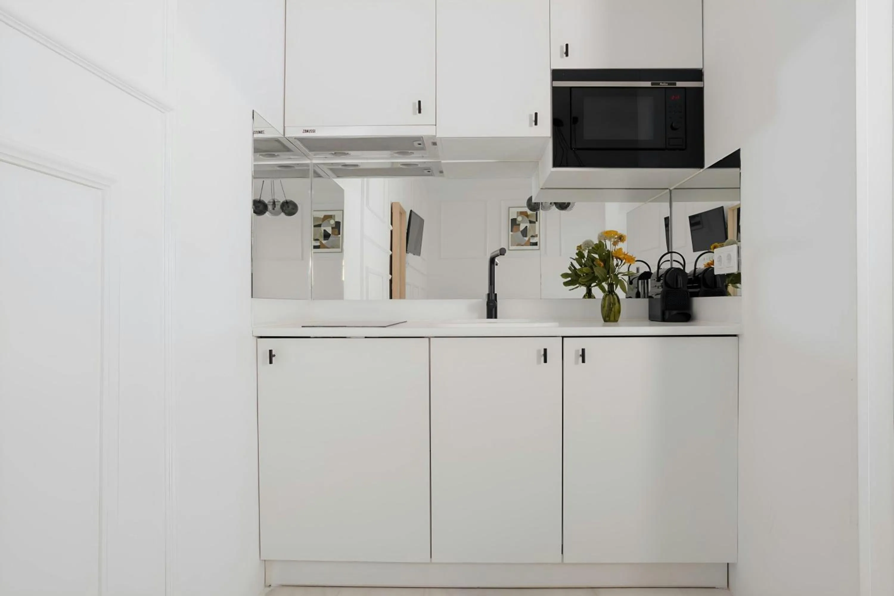 Kitchen or kitchenette in Sonder by Marriott Bonvoy Santa Ana Apartments Las Letras