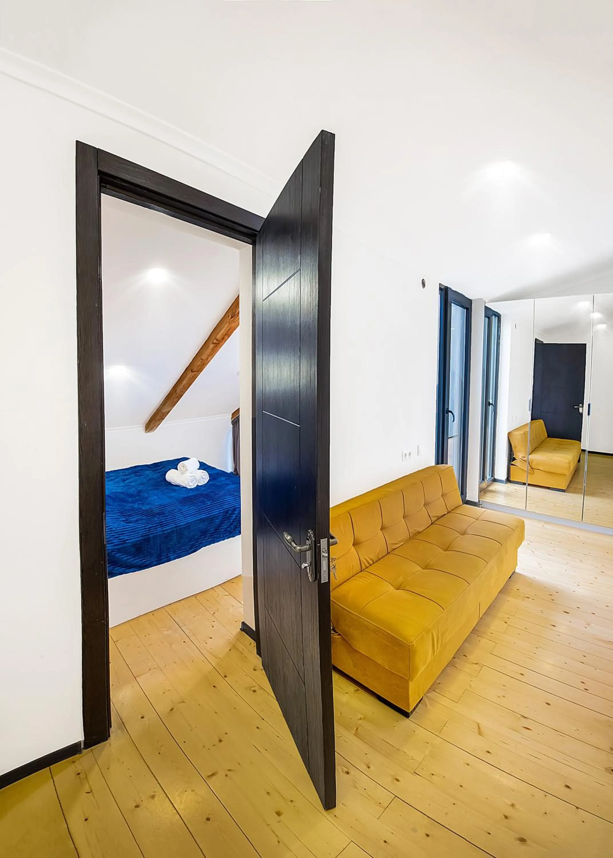 Photo of the whole room, Bed in HB apartments Aghmashenebeli