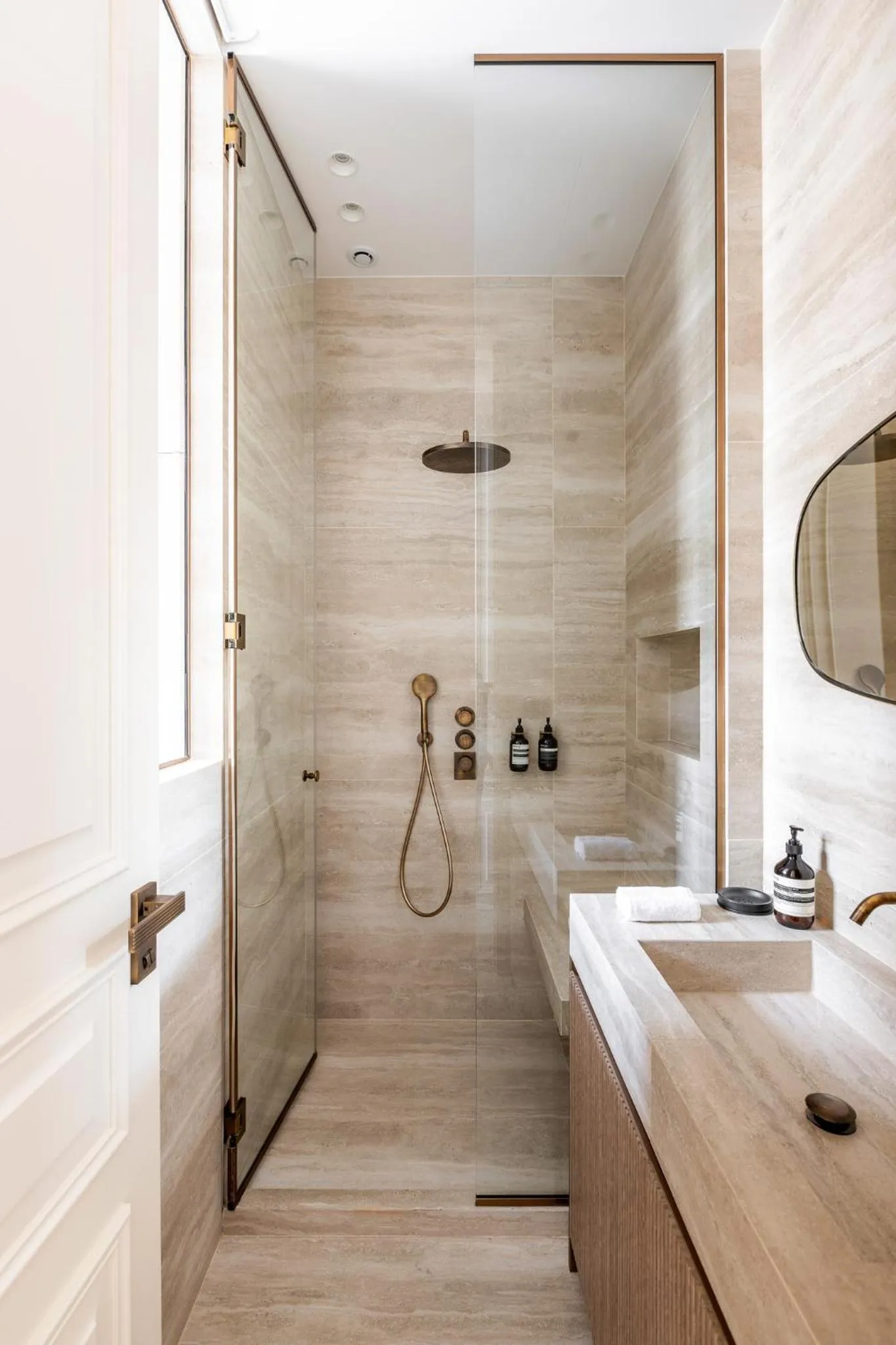 Bathroom in HIGHSTAY - Luxury Serviced Apartments - Louvre