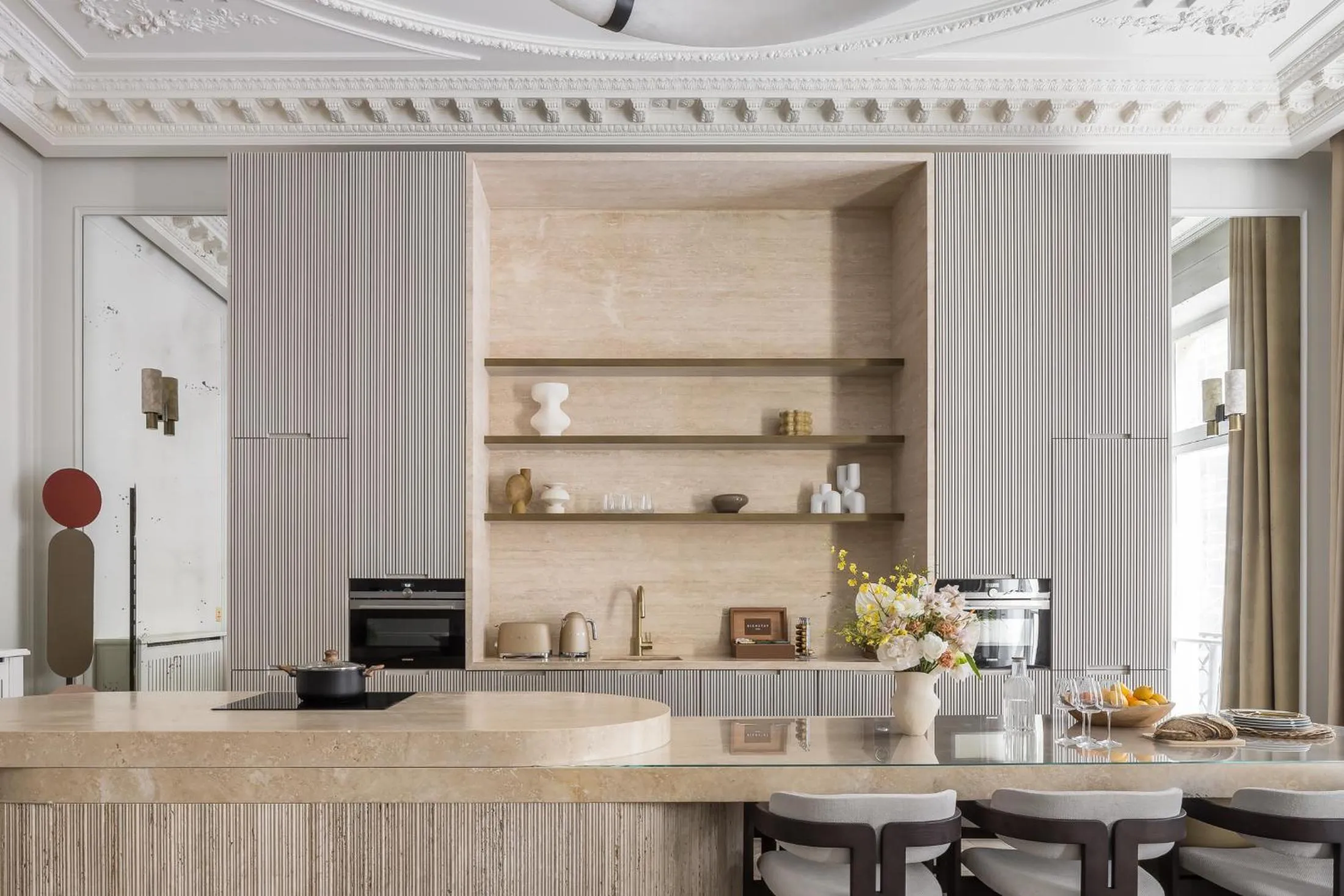 Kitchen or kitchenette in HIGHSTAY - Luxury Serviced Apartments - Louvre