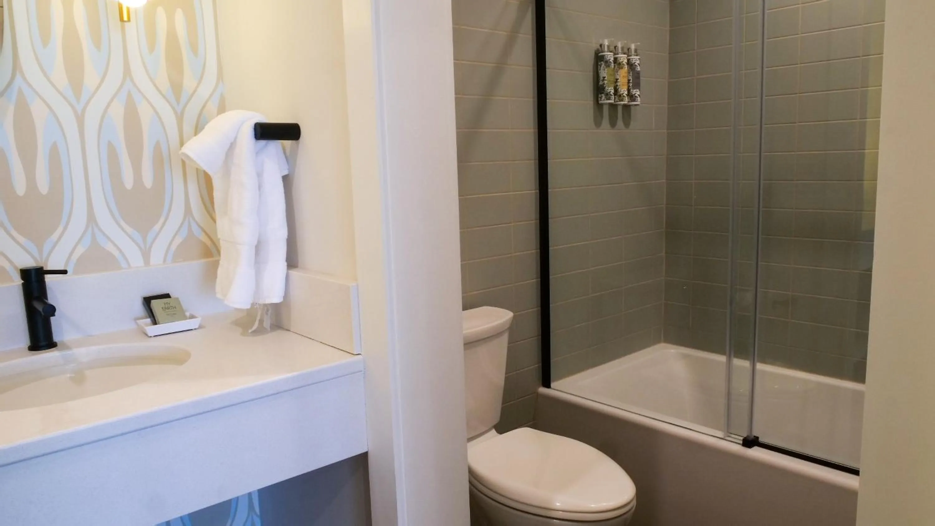 Bathroom in Oceaneer Hotel