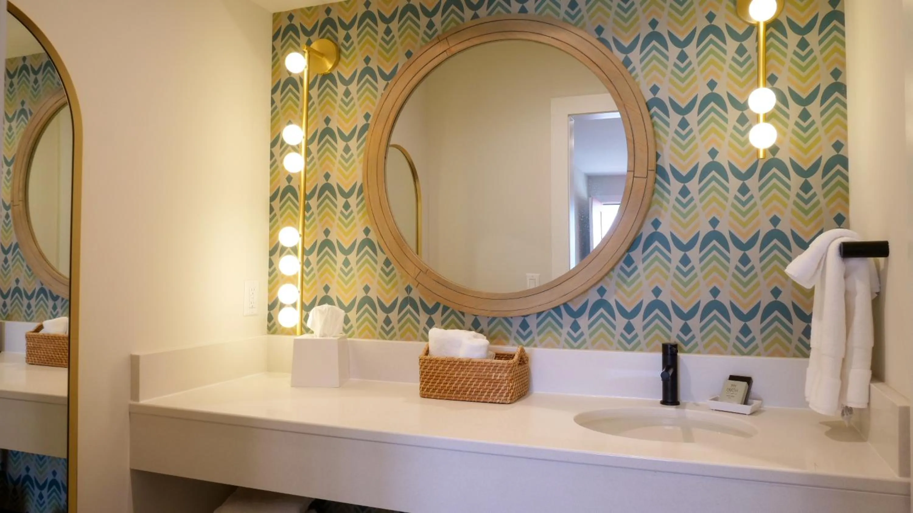 Bathroom in Oceaneer Hotel