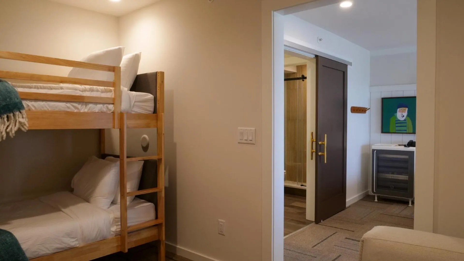 Bedroom, Bed in Oceaneer Hotel