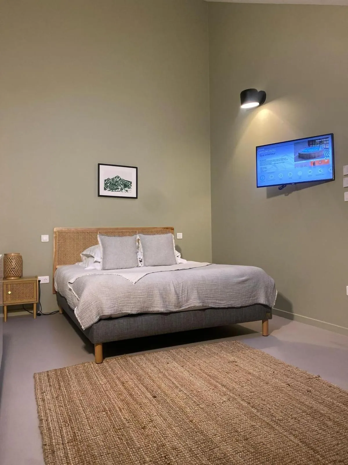 Photo of the whole room, Bed in Logis Hôtel Altitude et Spa Pierre-Percée