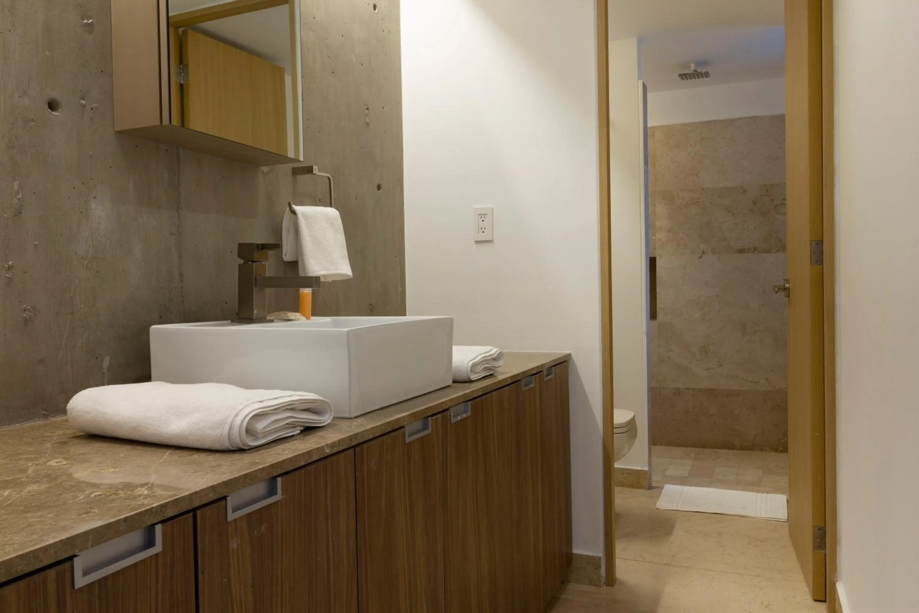 Bathroom in El Doce by HomiRent