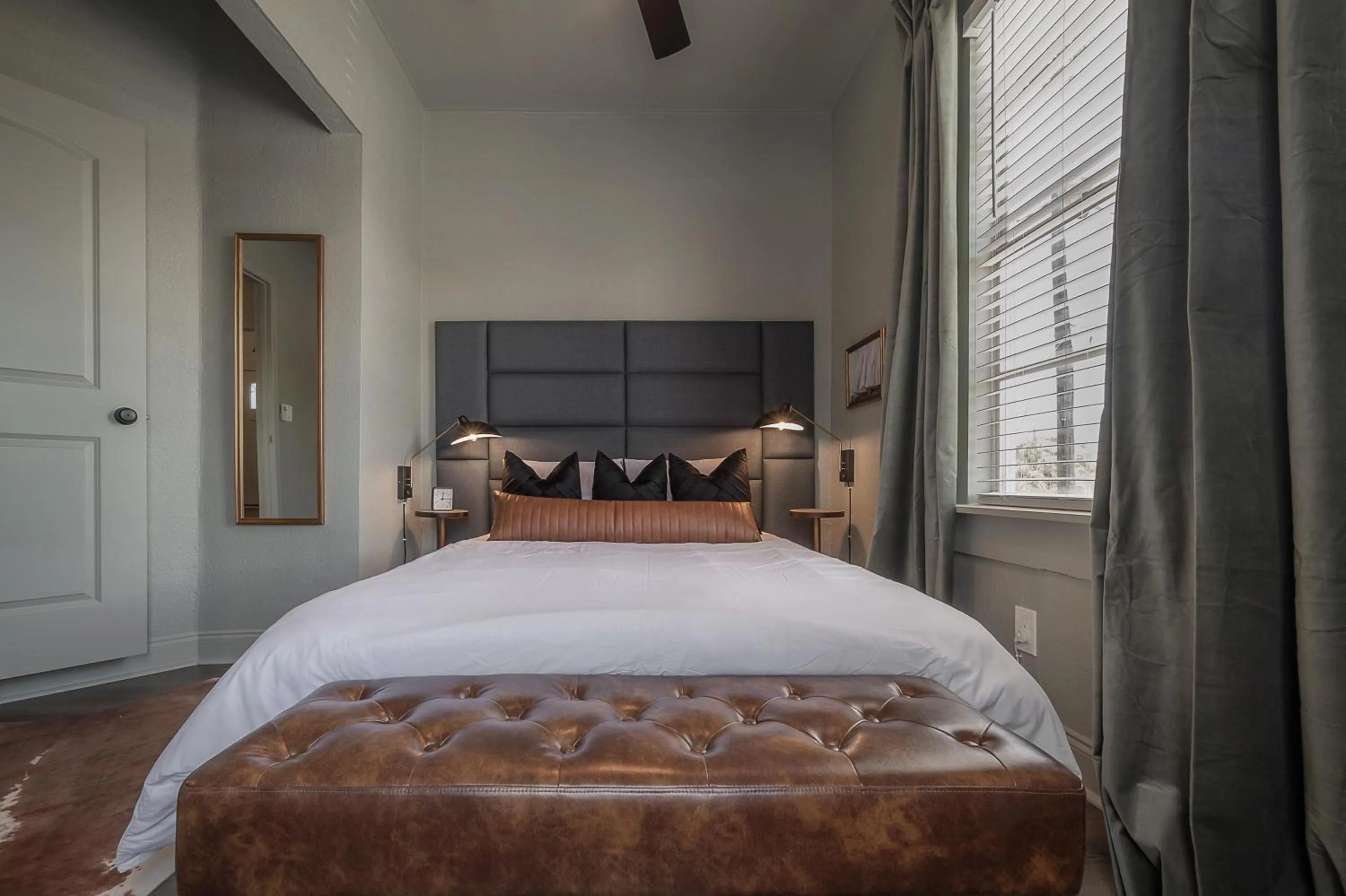 Bed in Updated Condo in Heart of Tampa