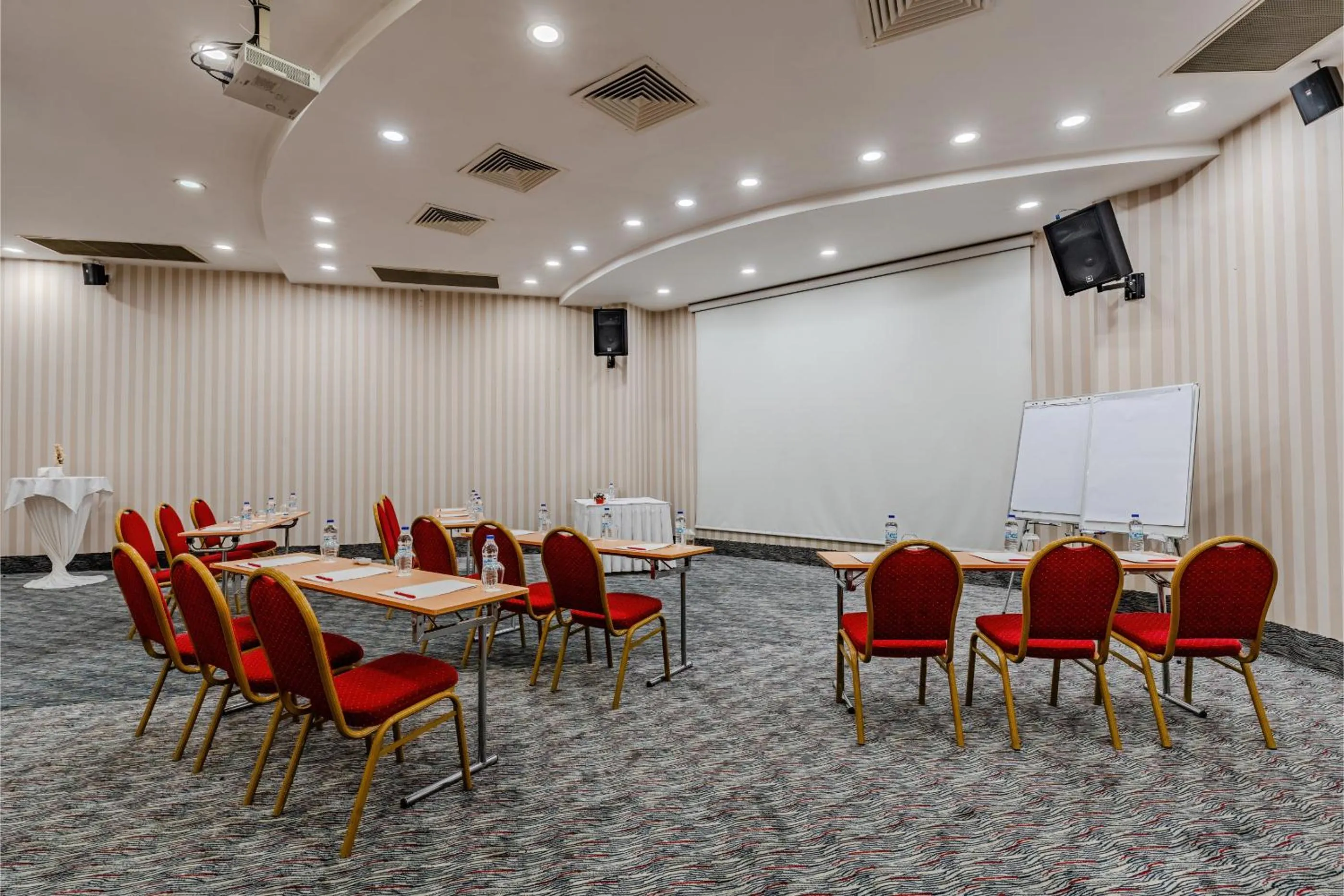 Meeting/conference room in Ramada Plaza By Wyndham Izmir