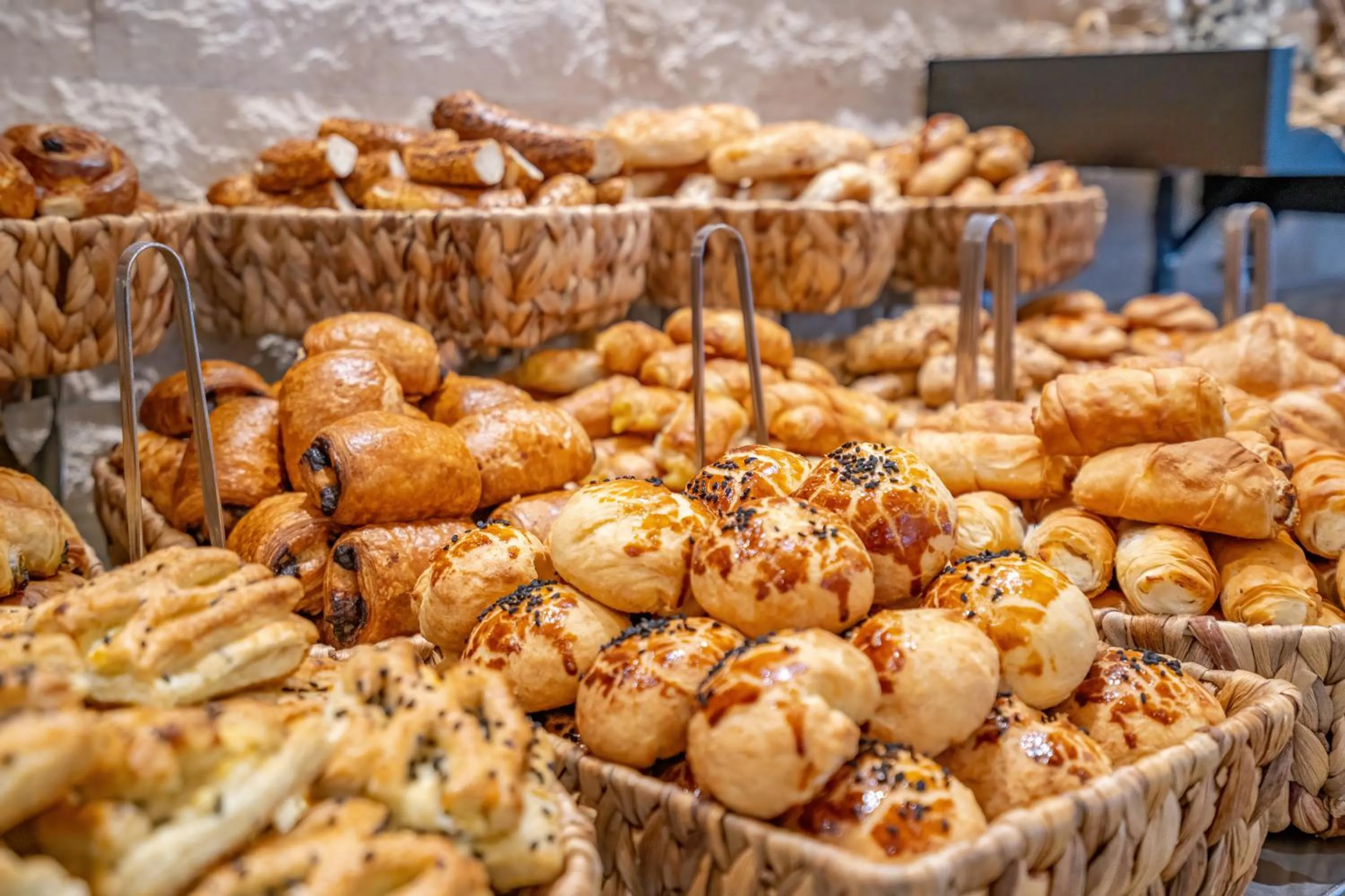 Food and drinks in Ramada Plaza By Wyndham Izmir