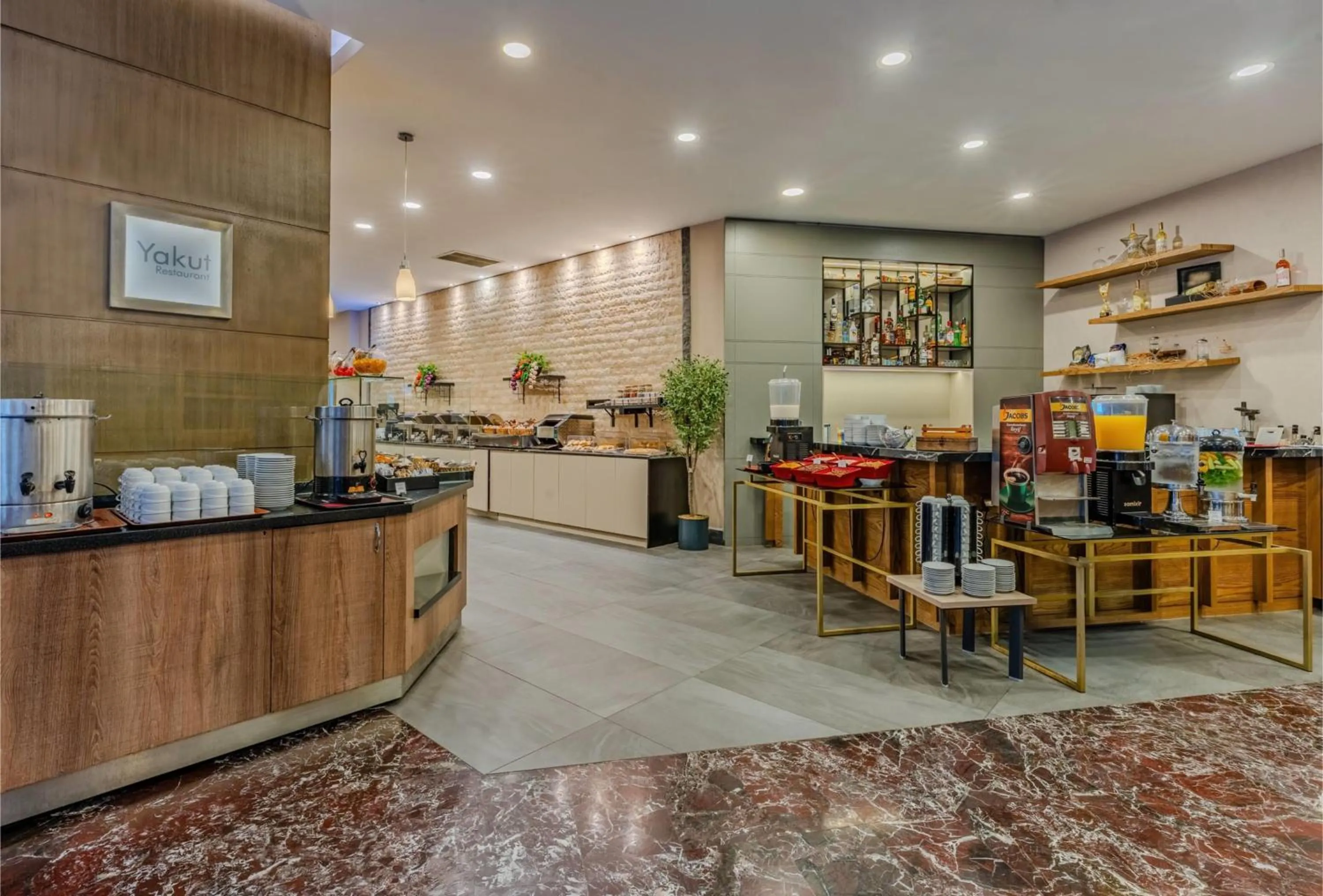 Restaurant/places to eat in Ramada Plaza By Wyndham Izmir