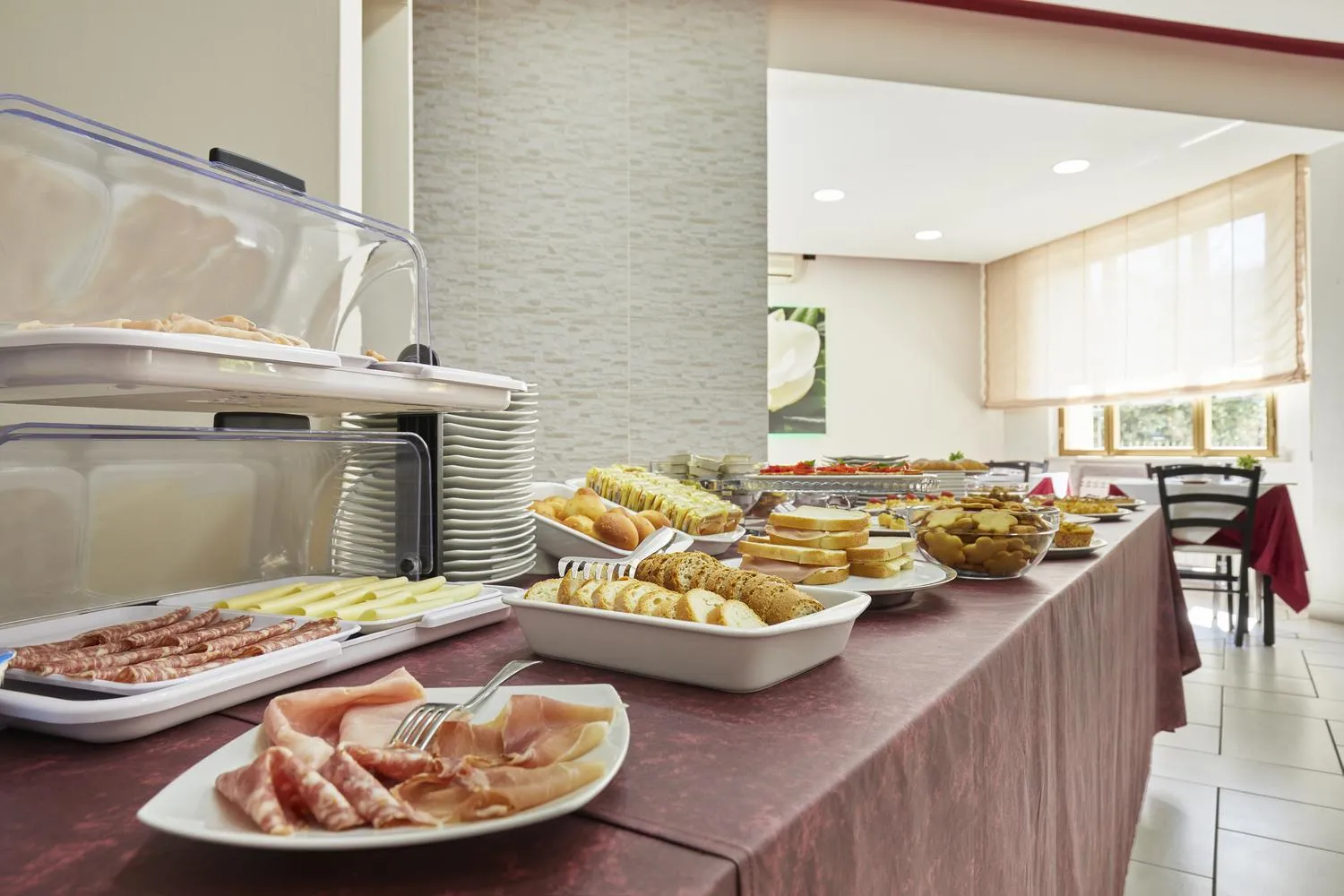Buffet breakfast in Santa Caterina Hotel & Bike