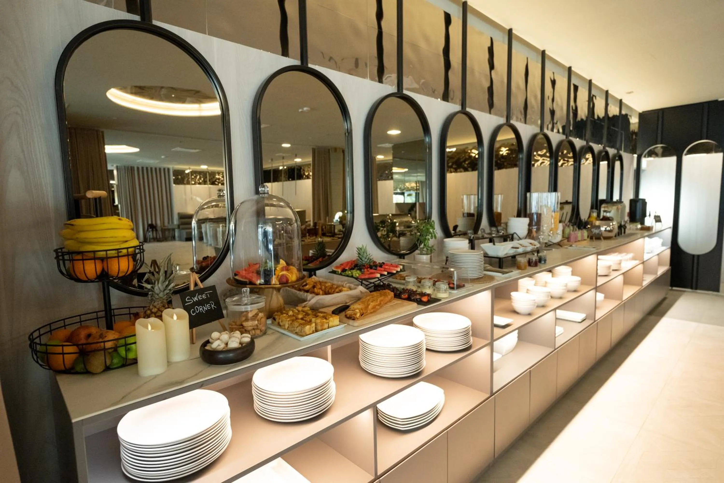 Breakfast in Marinus Beach Hotel