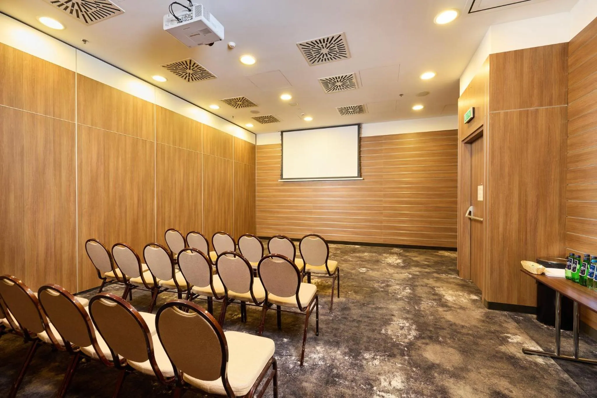 Meeting/conference room in Holiday Inn Krakow City Centre by IHG