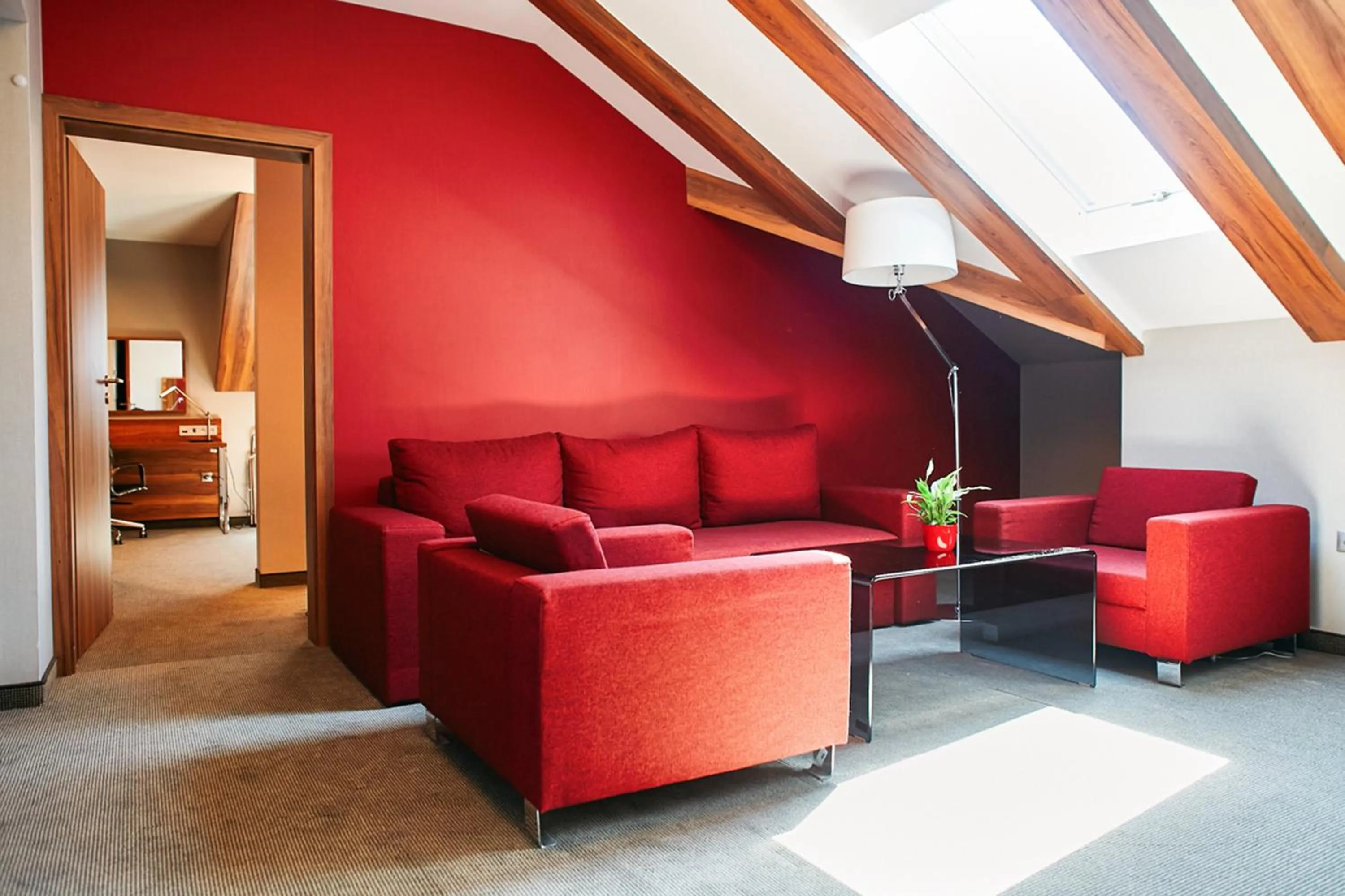 Photo of the whole room in Holiday Inn Krakow City Centre by IHG