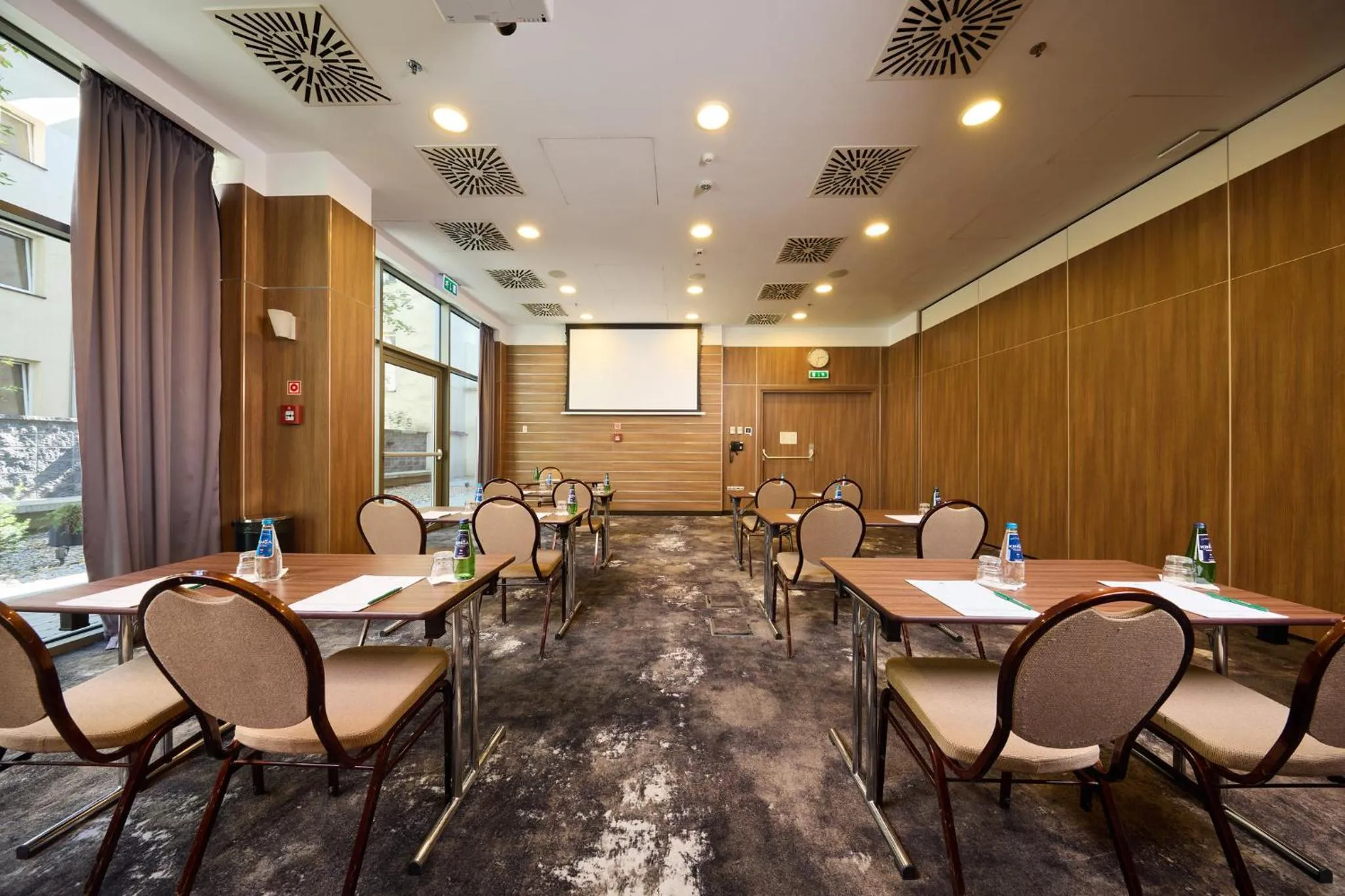Meeting/conference room in Holiday Inn Krakow City Centre by IHG